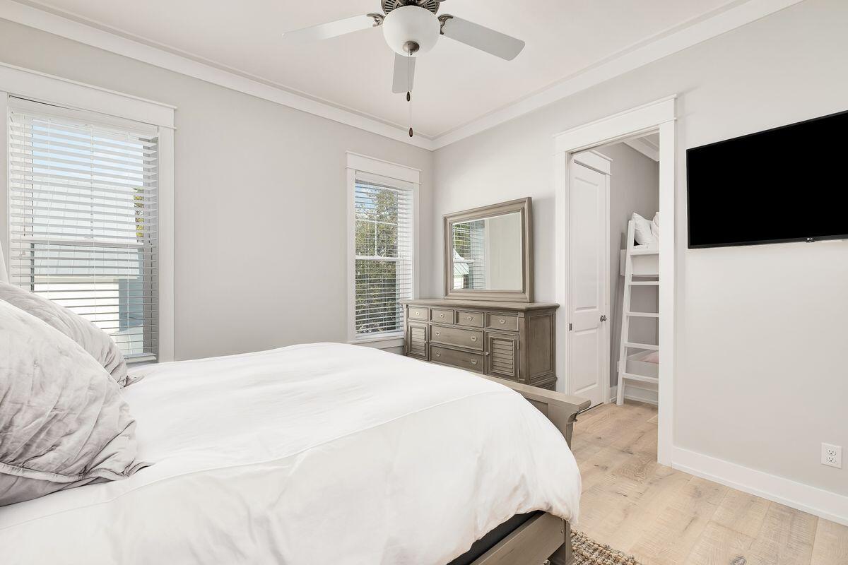 WHITES GULFVIEW ESTATES 2ND ADDN - Residential