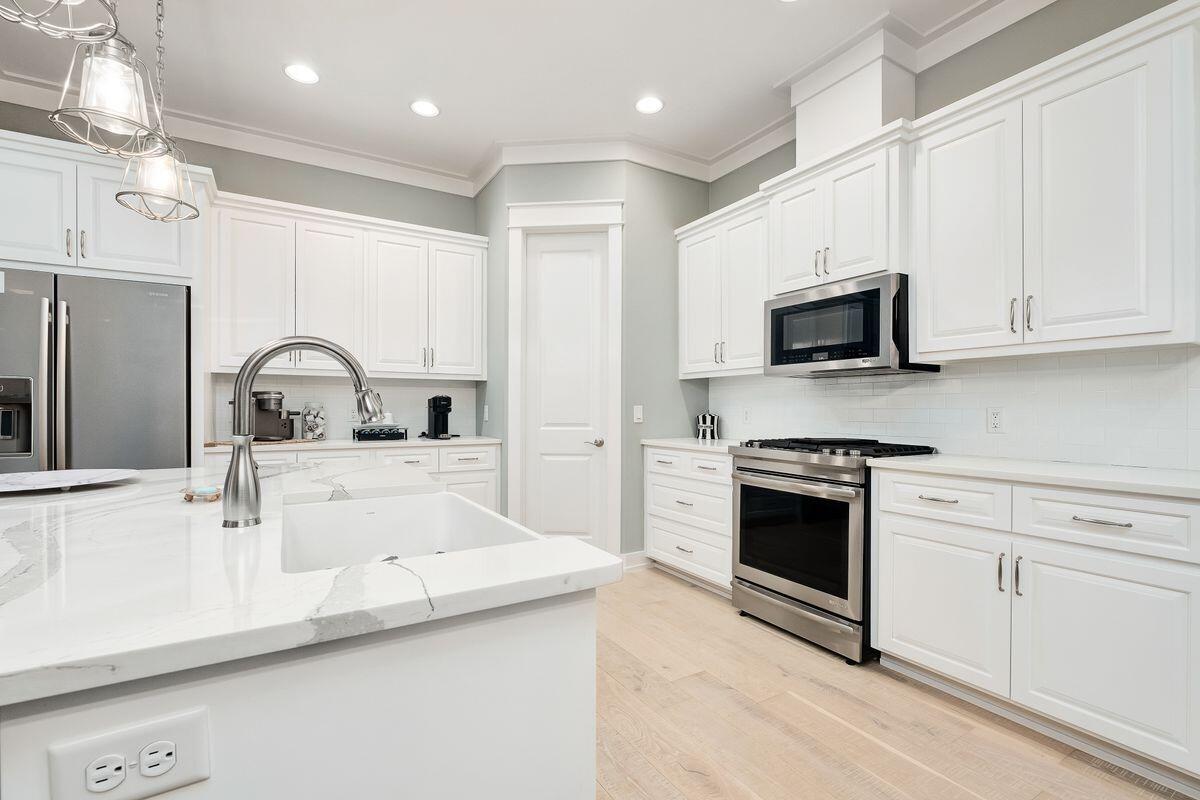 WHITES GULFVIEW ESTATES 2ND ADDN - Residential