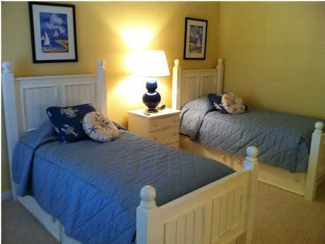 LAUREL GROVE - Residential