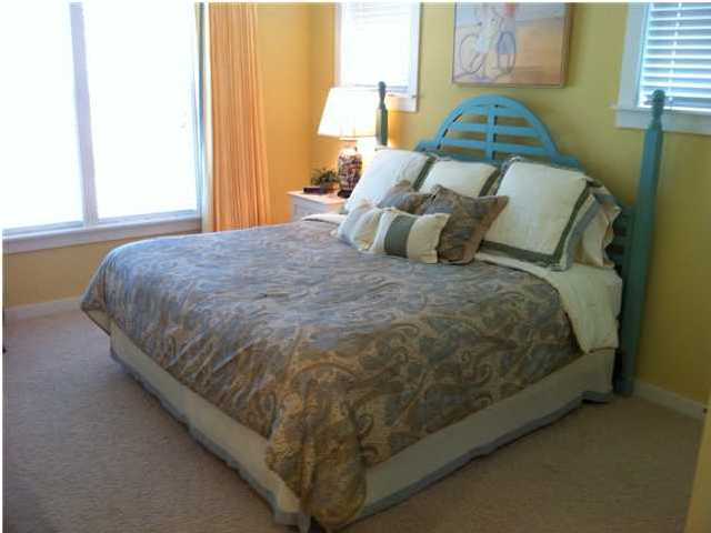 LAUREL GROVE - Residential