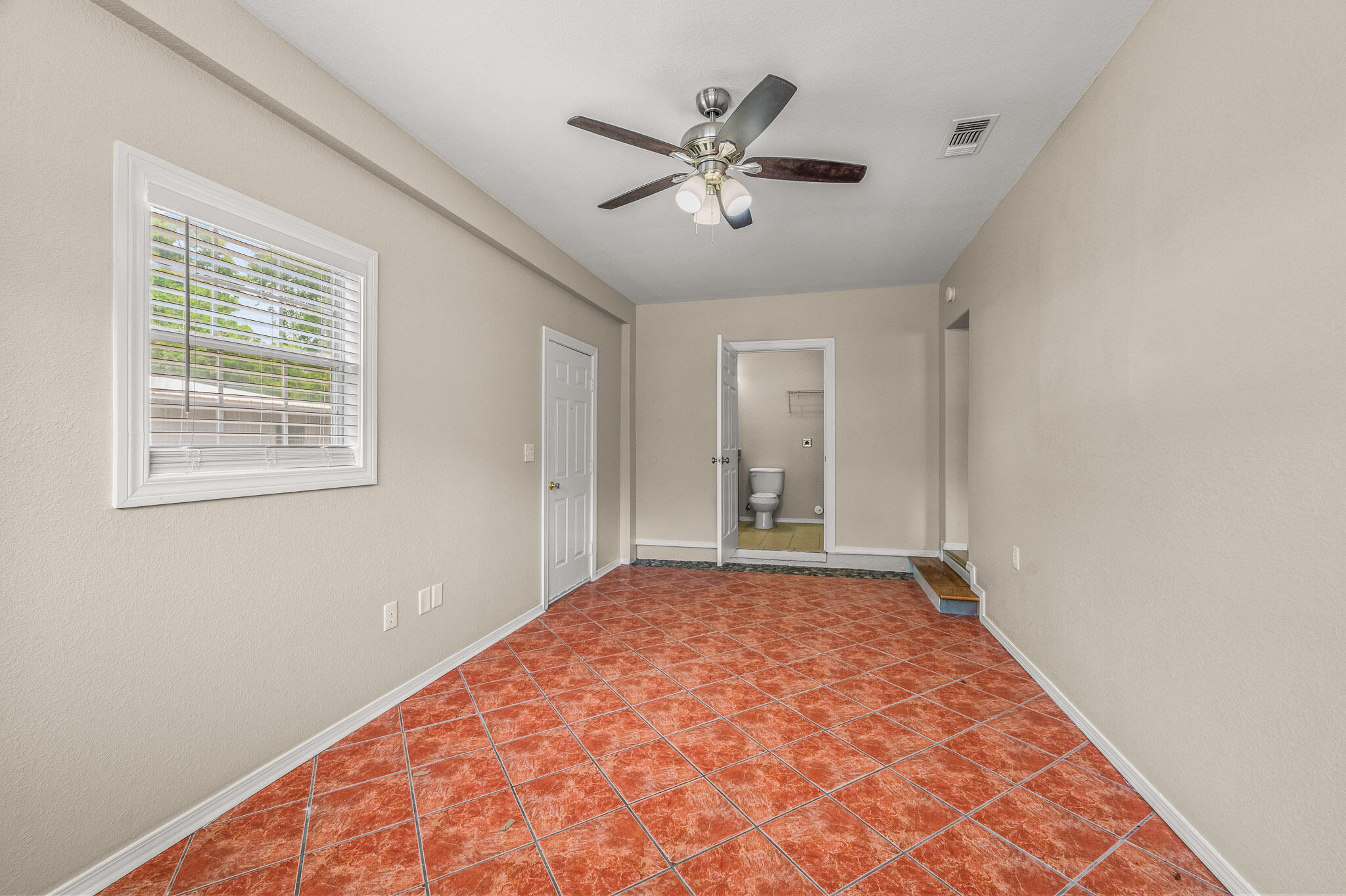 CRESTVIEW HEIGHTS - Residential