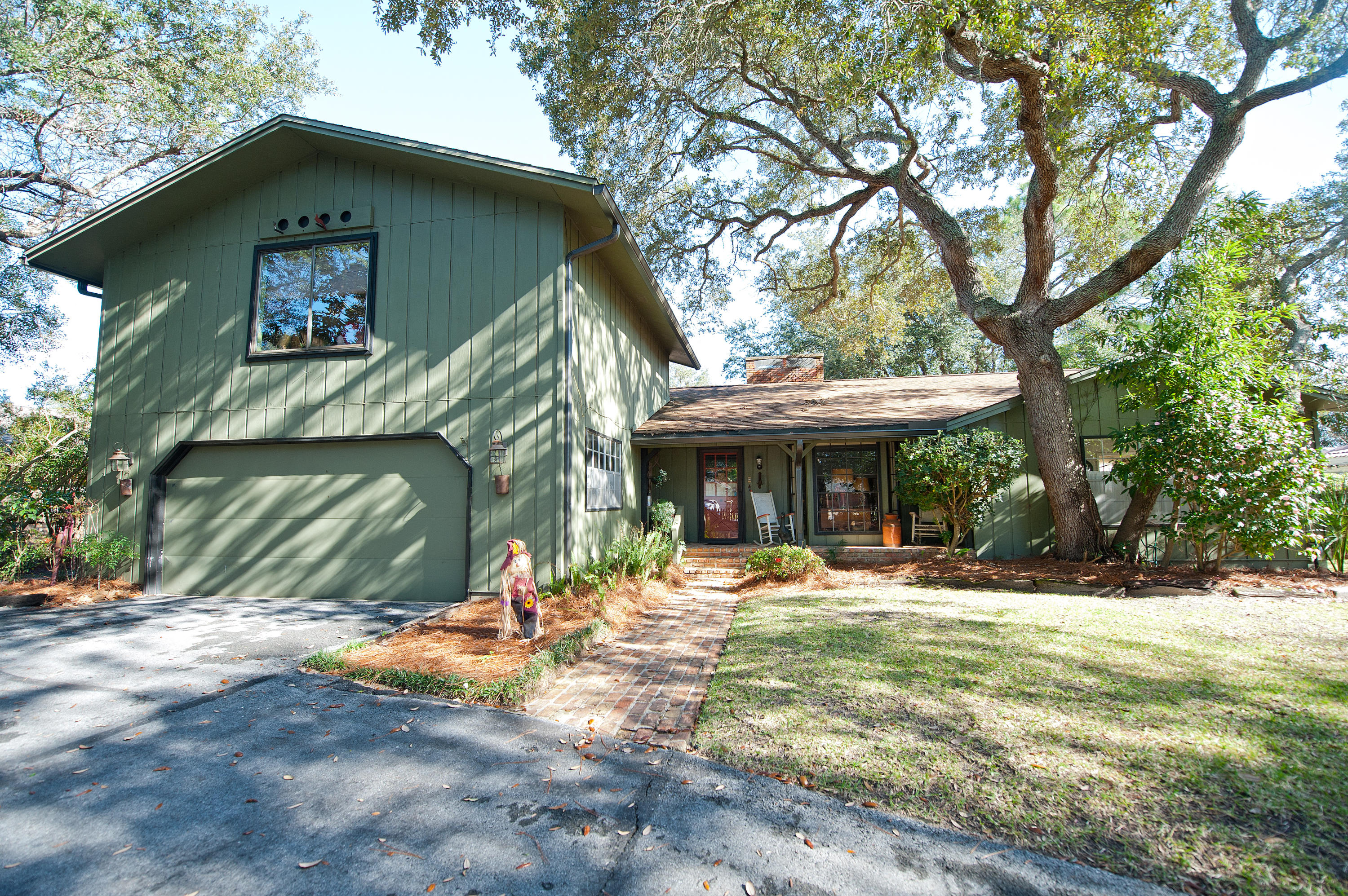 LAKE LORRAINE ESTATES - Residential