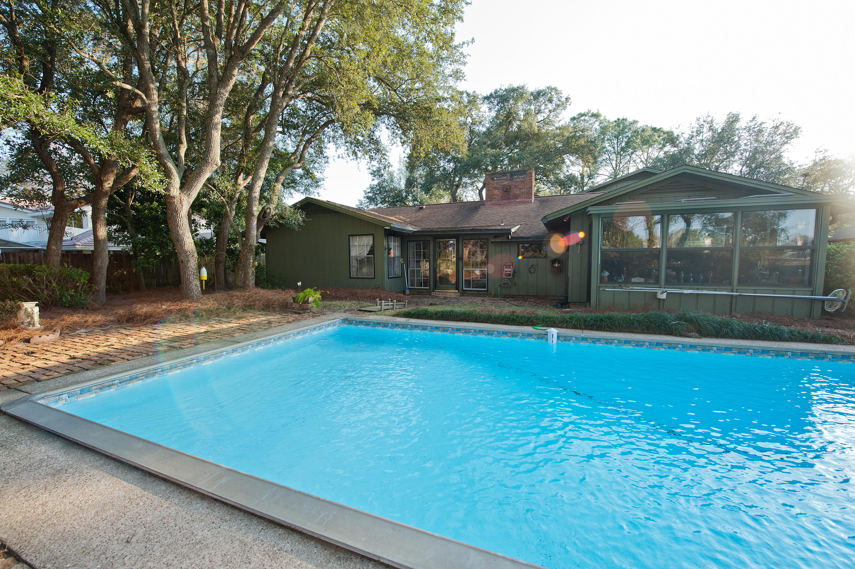 LAKE LORRAINE ESTATES - Residential