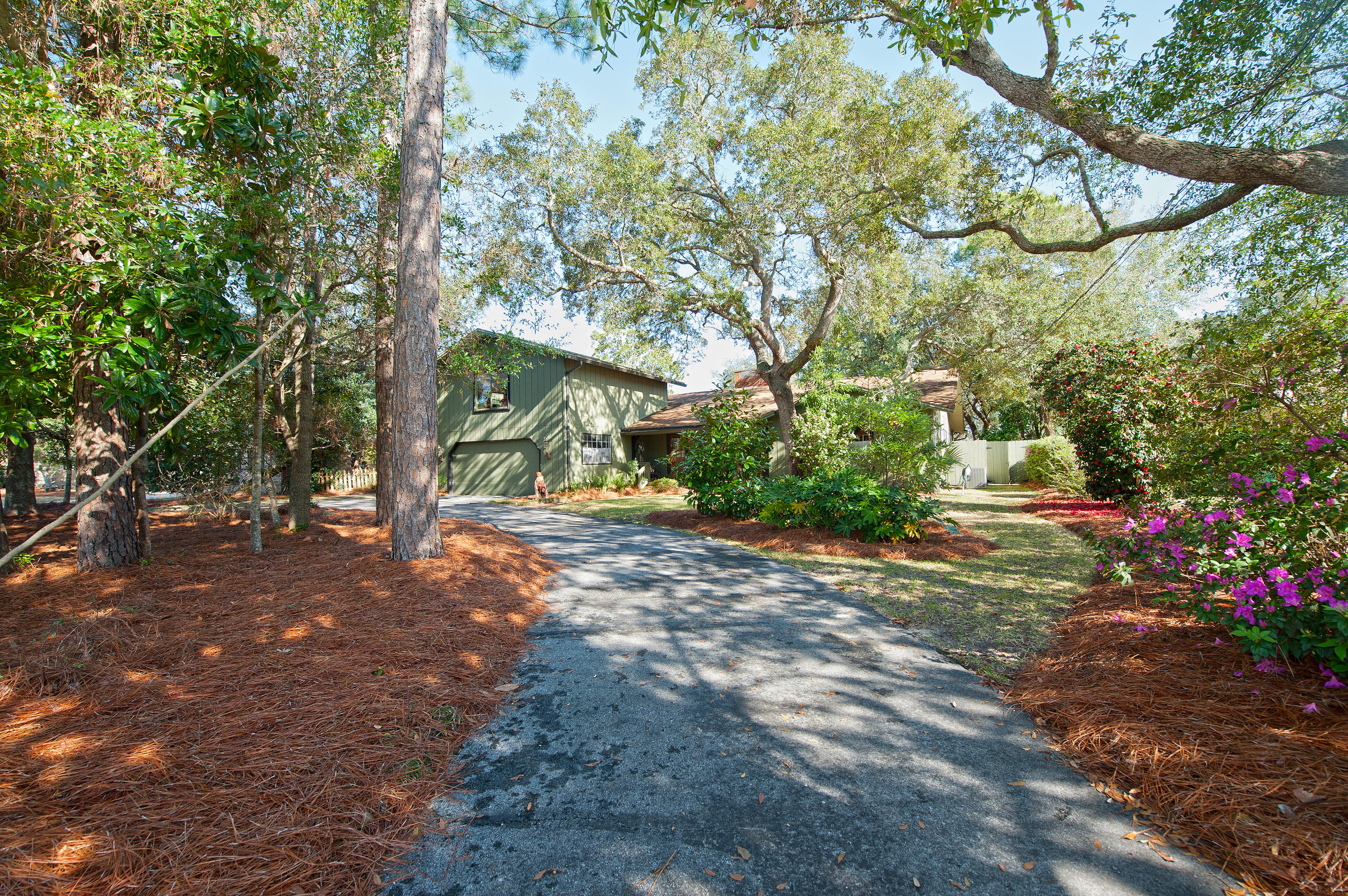 LAKE LORRAINE ESTATES - Residential