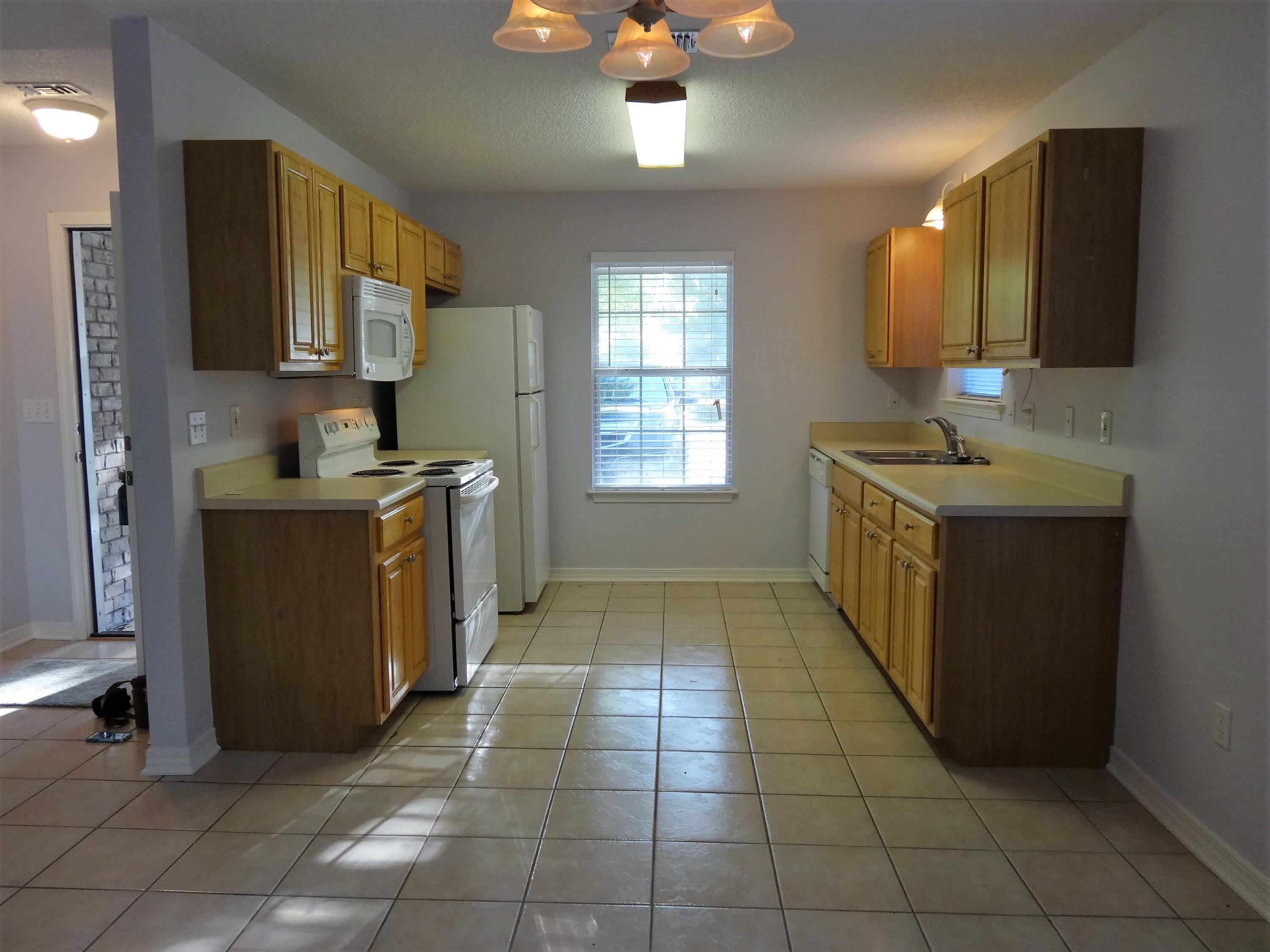 Elm Ave Properties Lot 3 - Residential