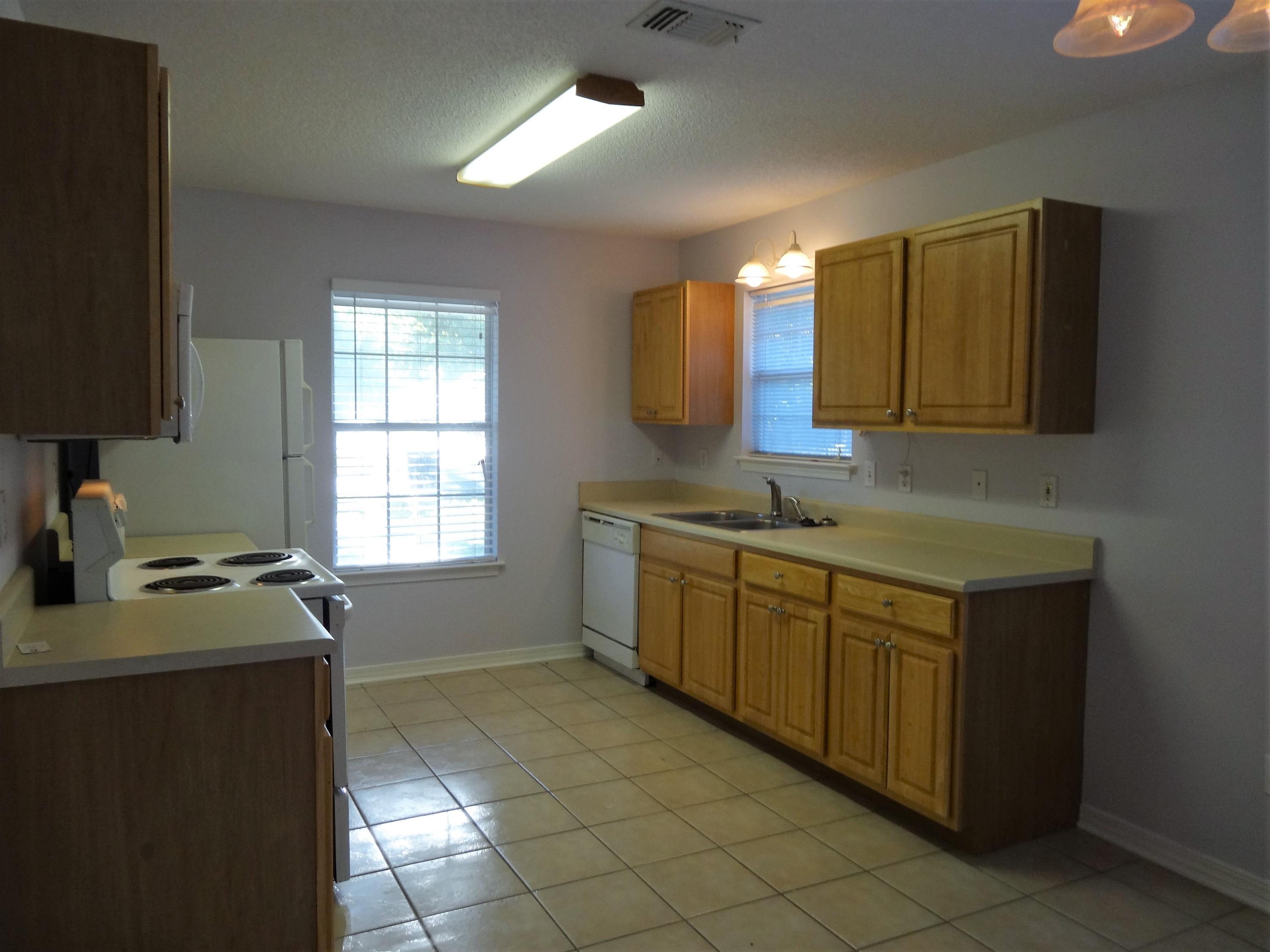 Elm Ave Properties Lot 3 - Residential