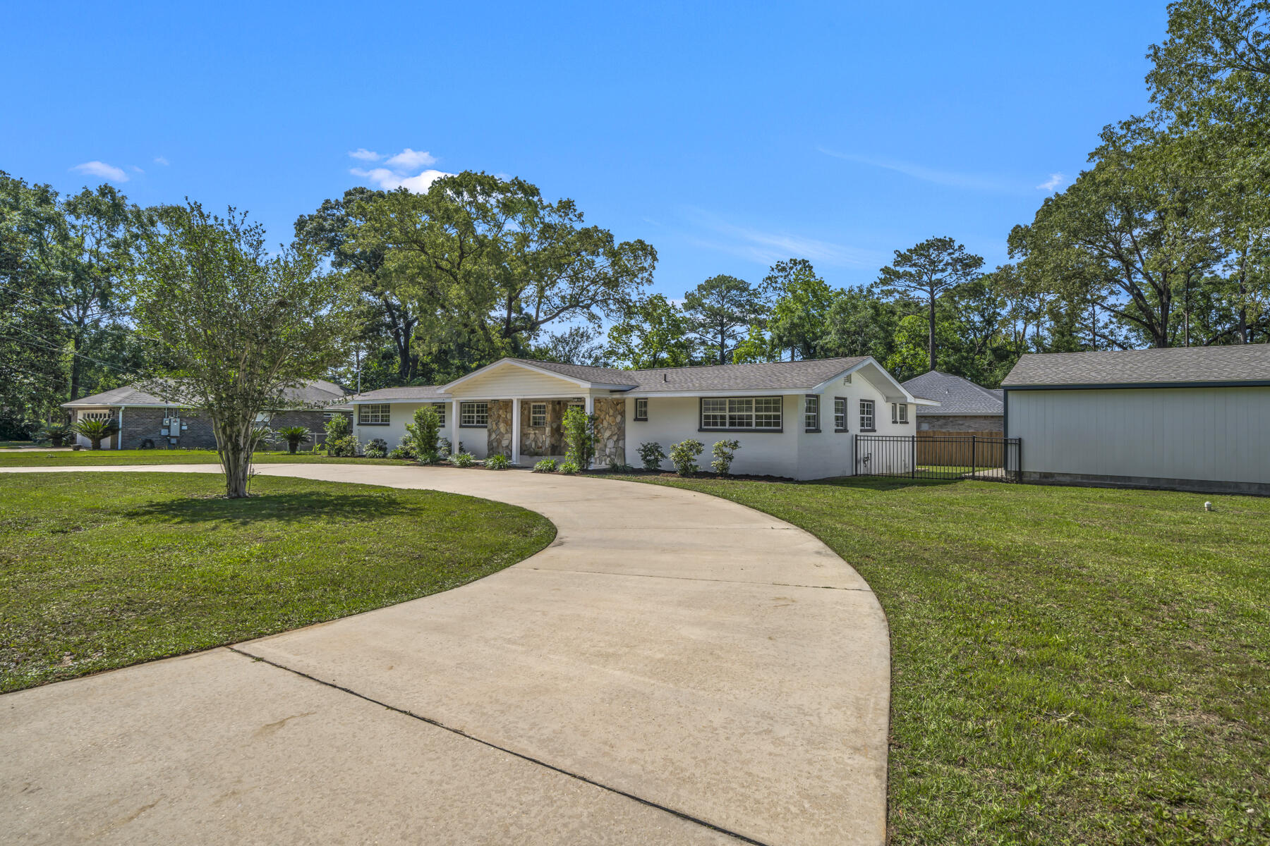 ADAMS POWELL - Residential