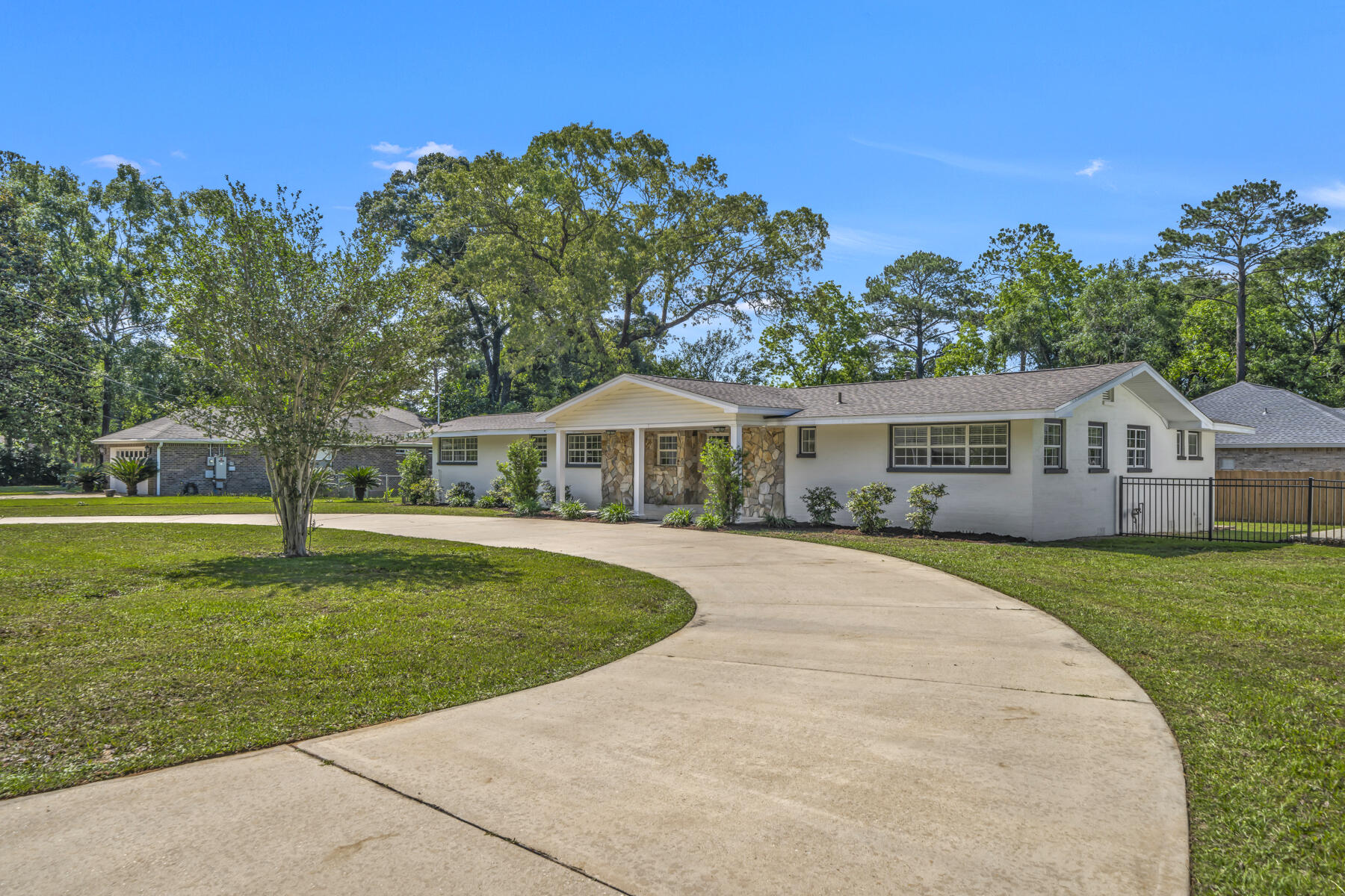 ADAMS POWELL - Residential