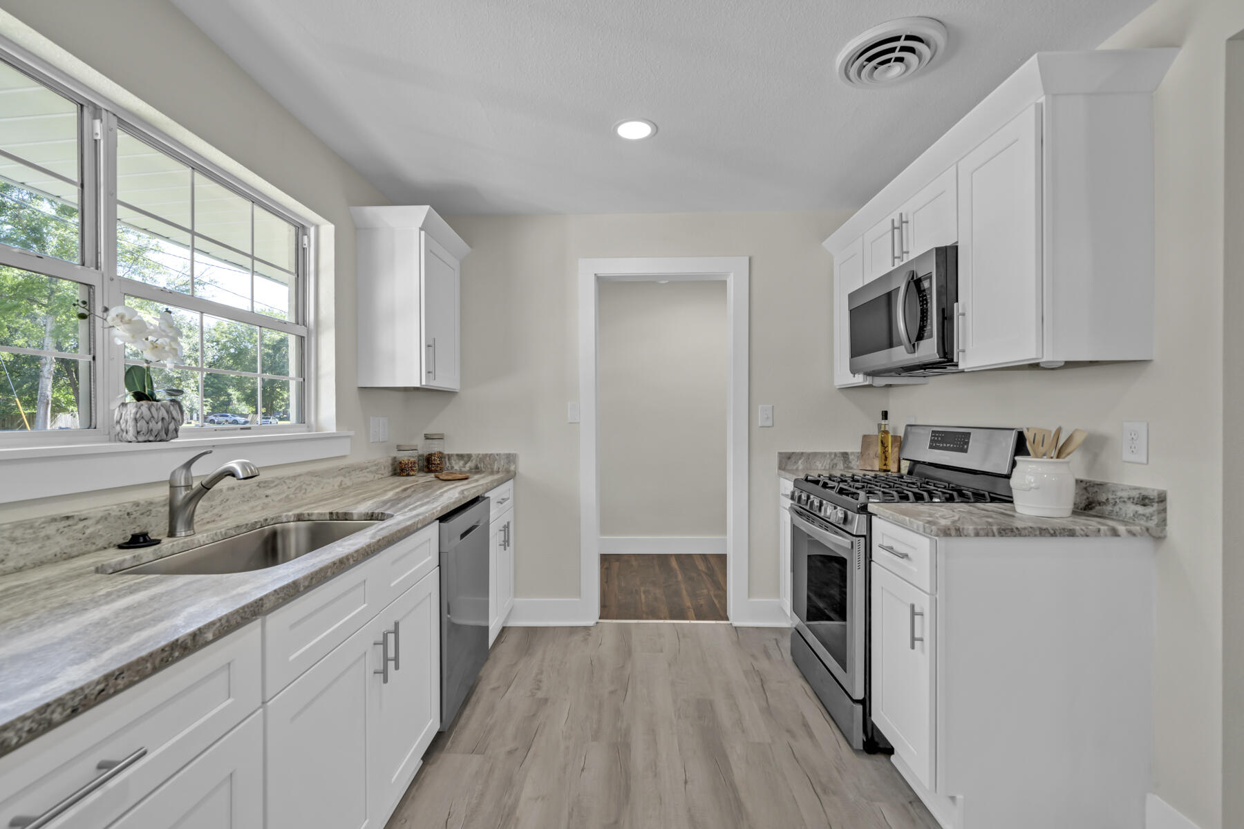 ADAMS POWELL - Residential