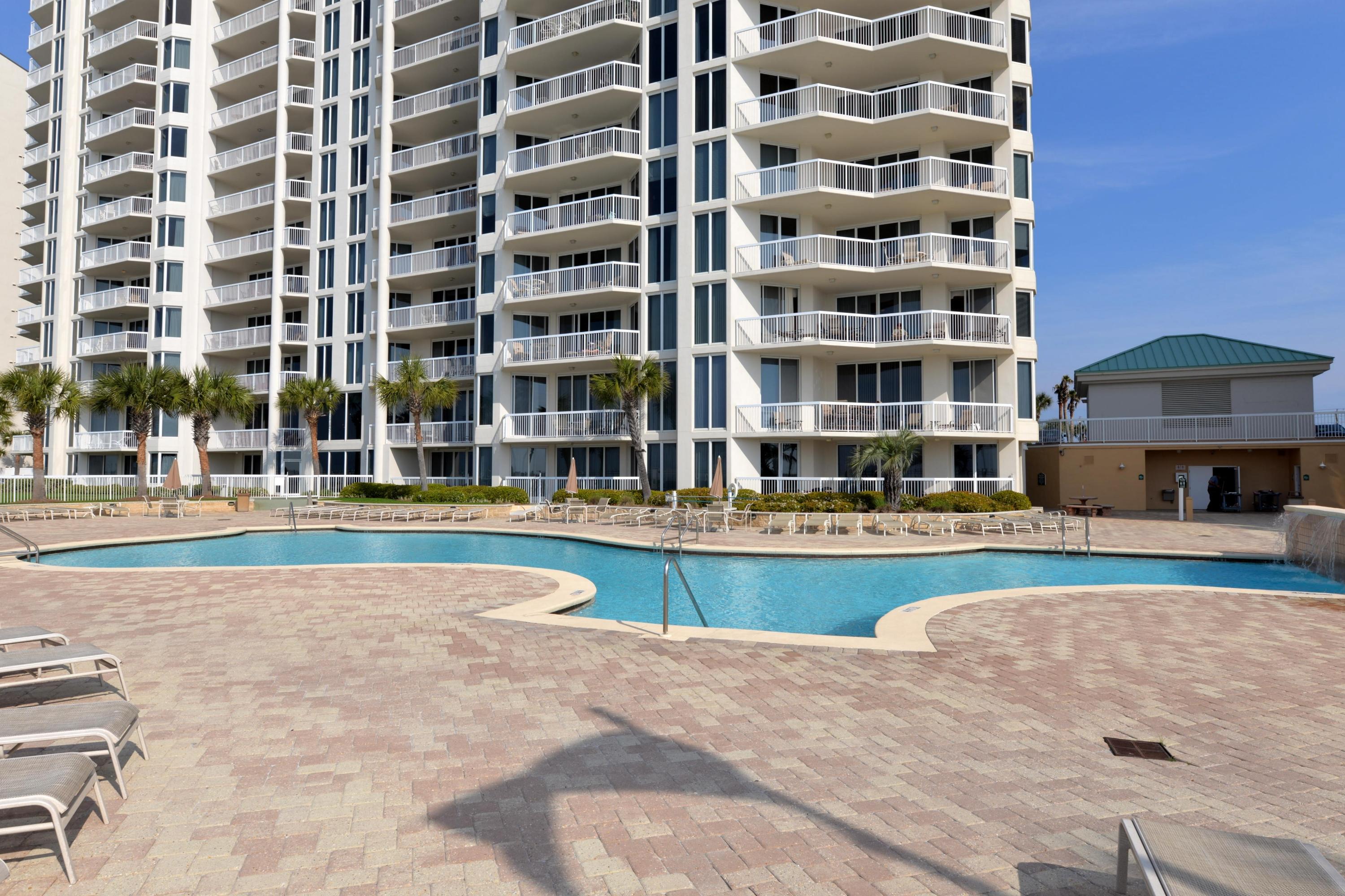 SILVER BEACH TOWERS - Residential