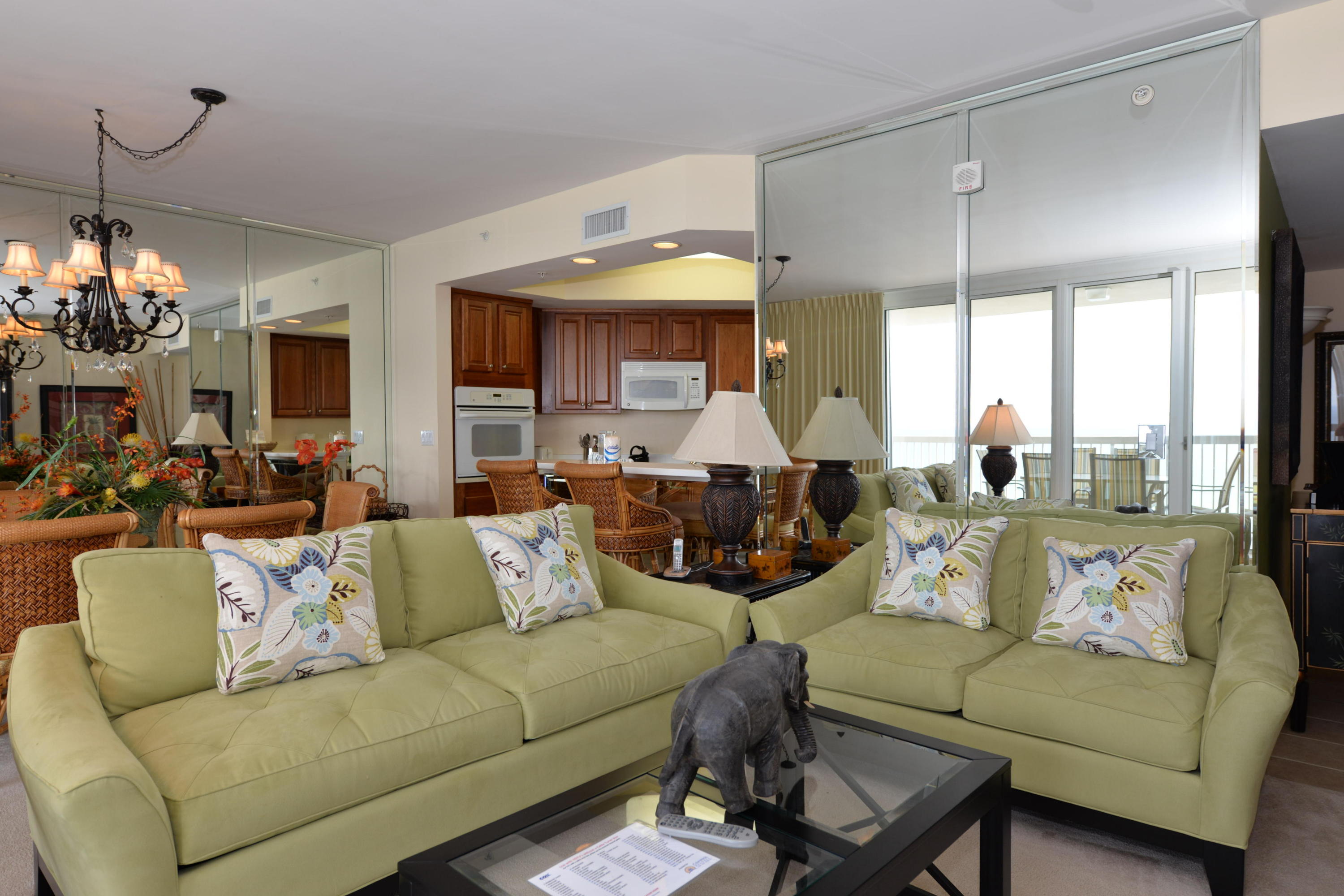 SILVER BEACH TOWERS - Residential