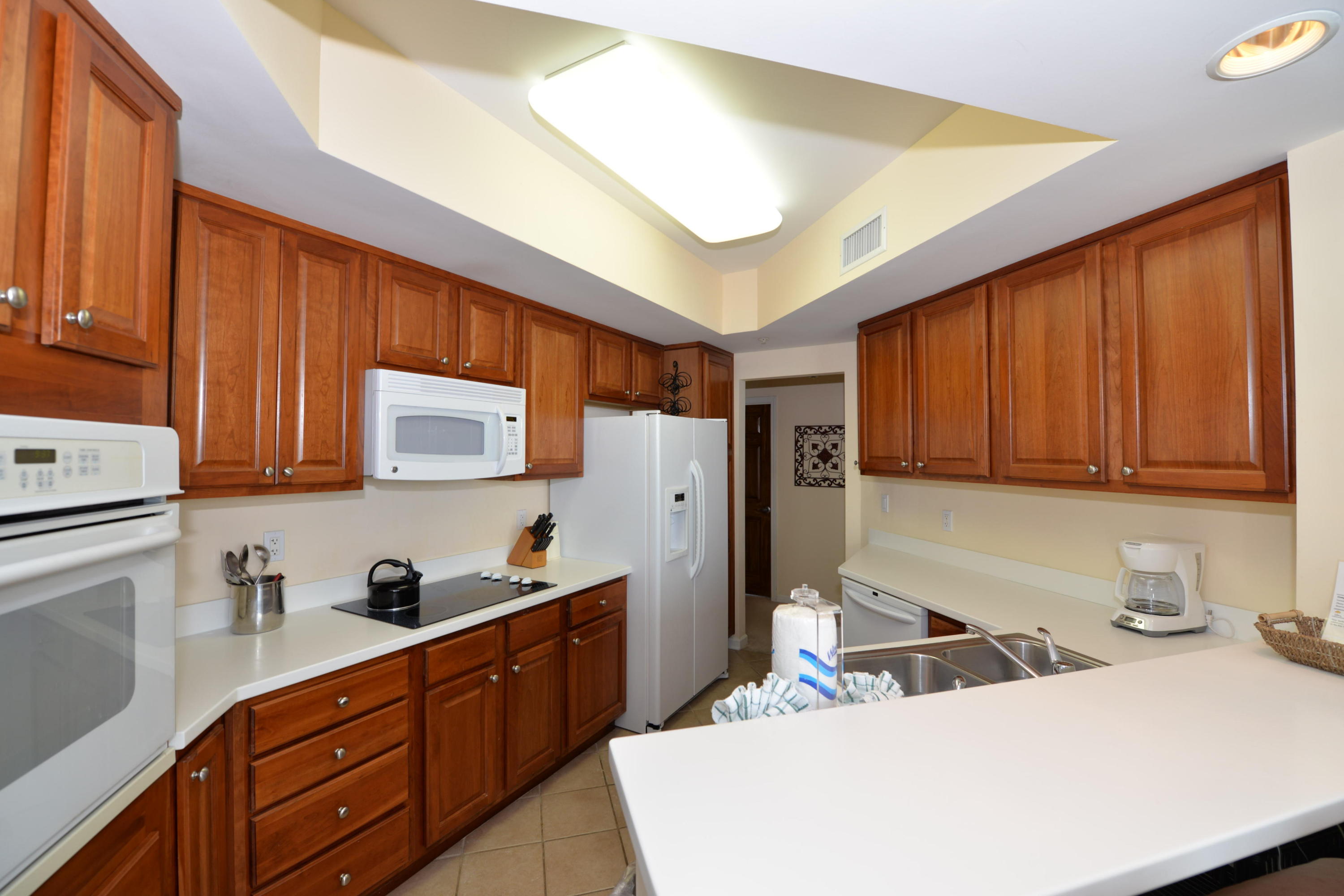 SILVER BEACH TOWERS - Residential