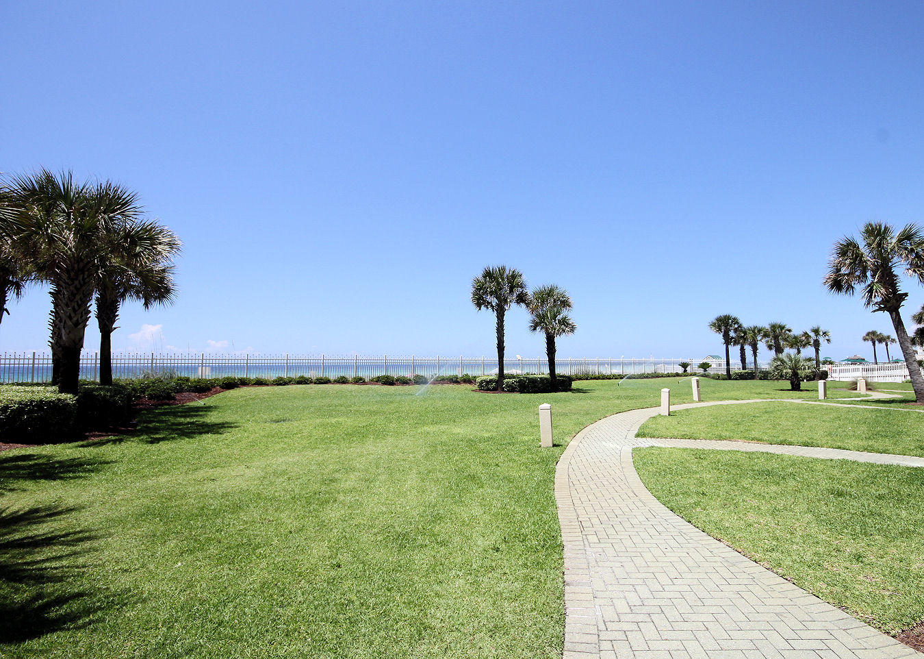 SILVER BEACH TOWERS - Residential