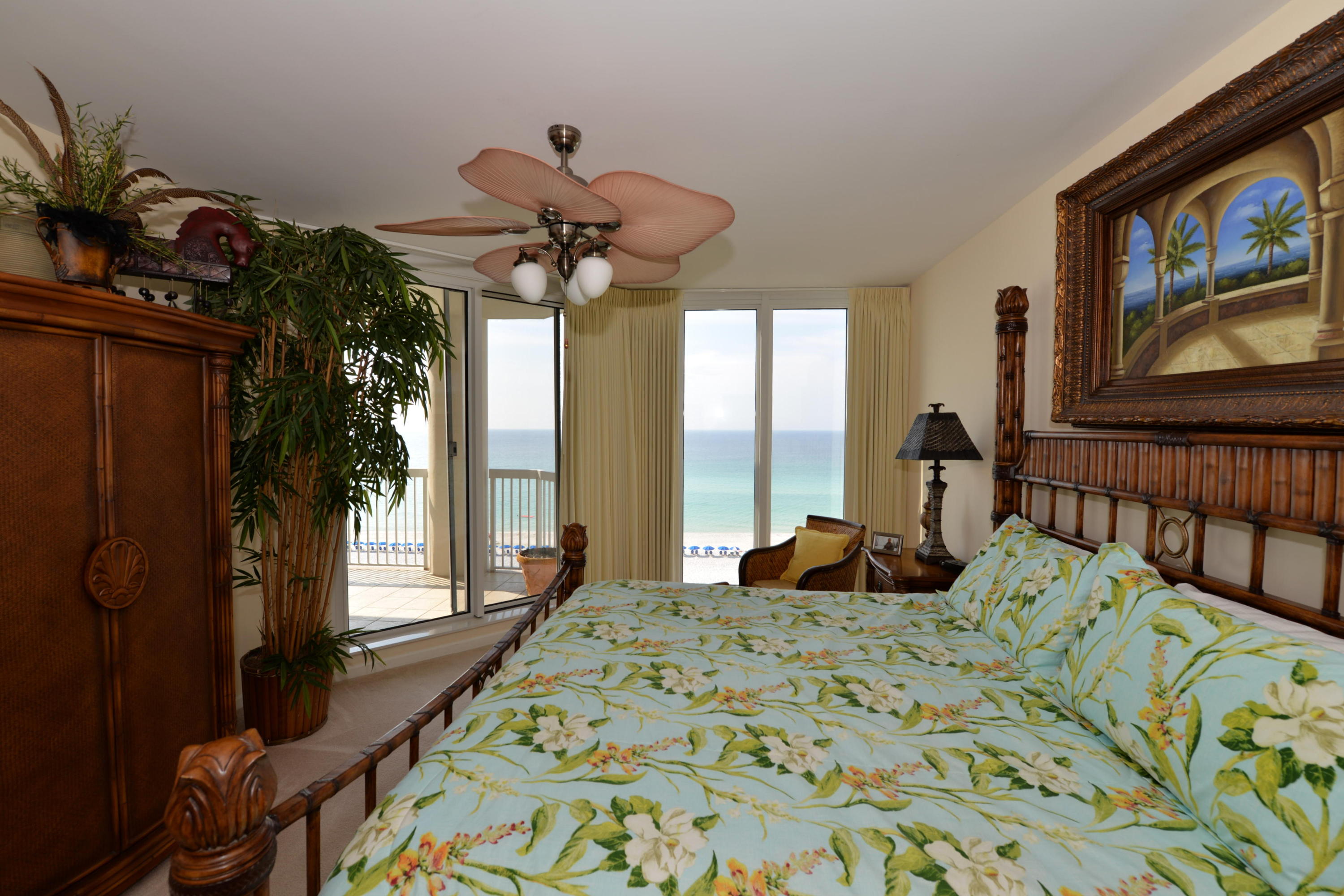 SILVER BEACH TOWERS - Residential