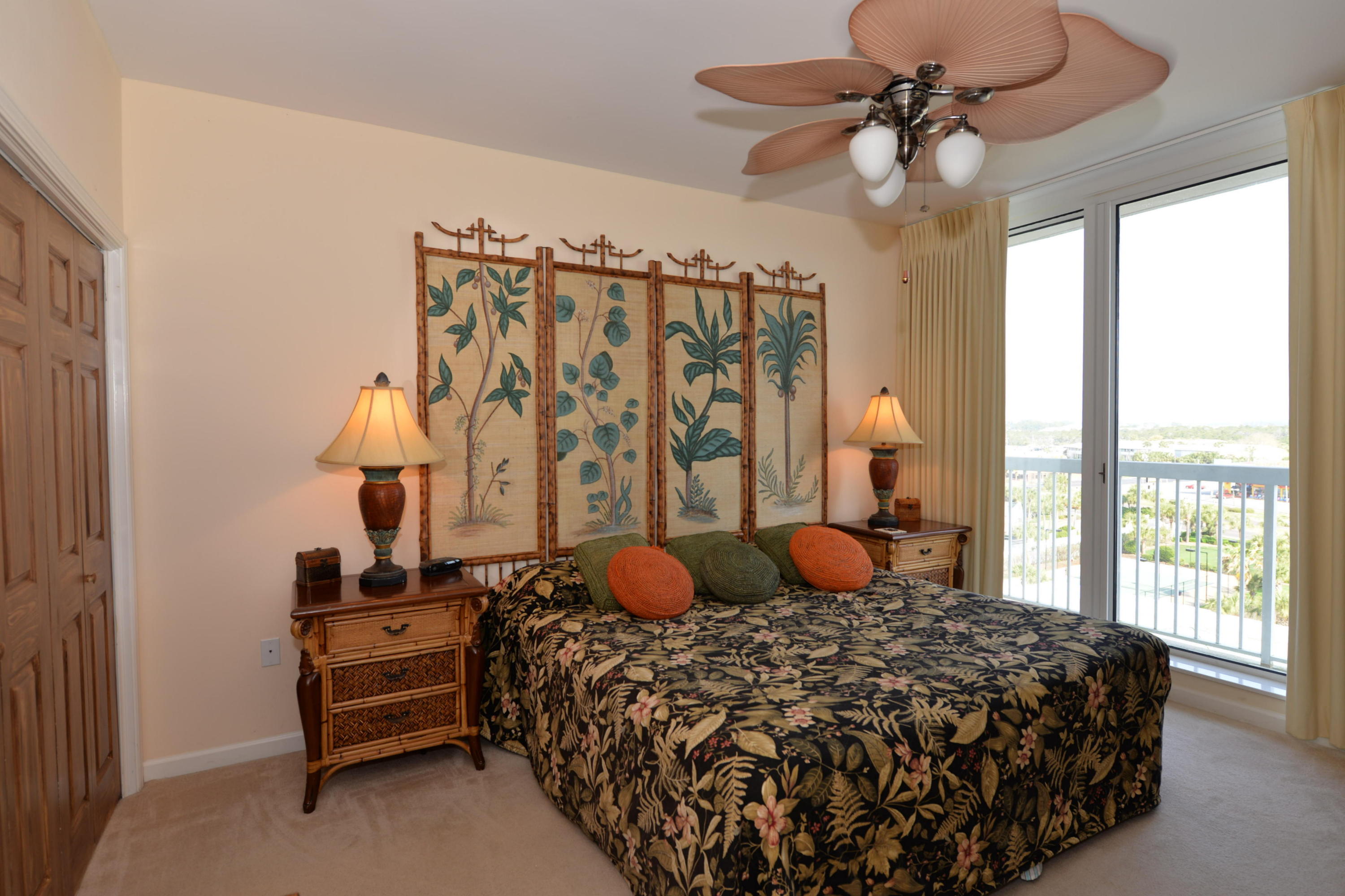 SILVER BEACH TOWERS - Residential