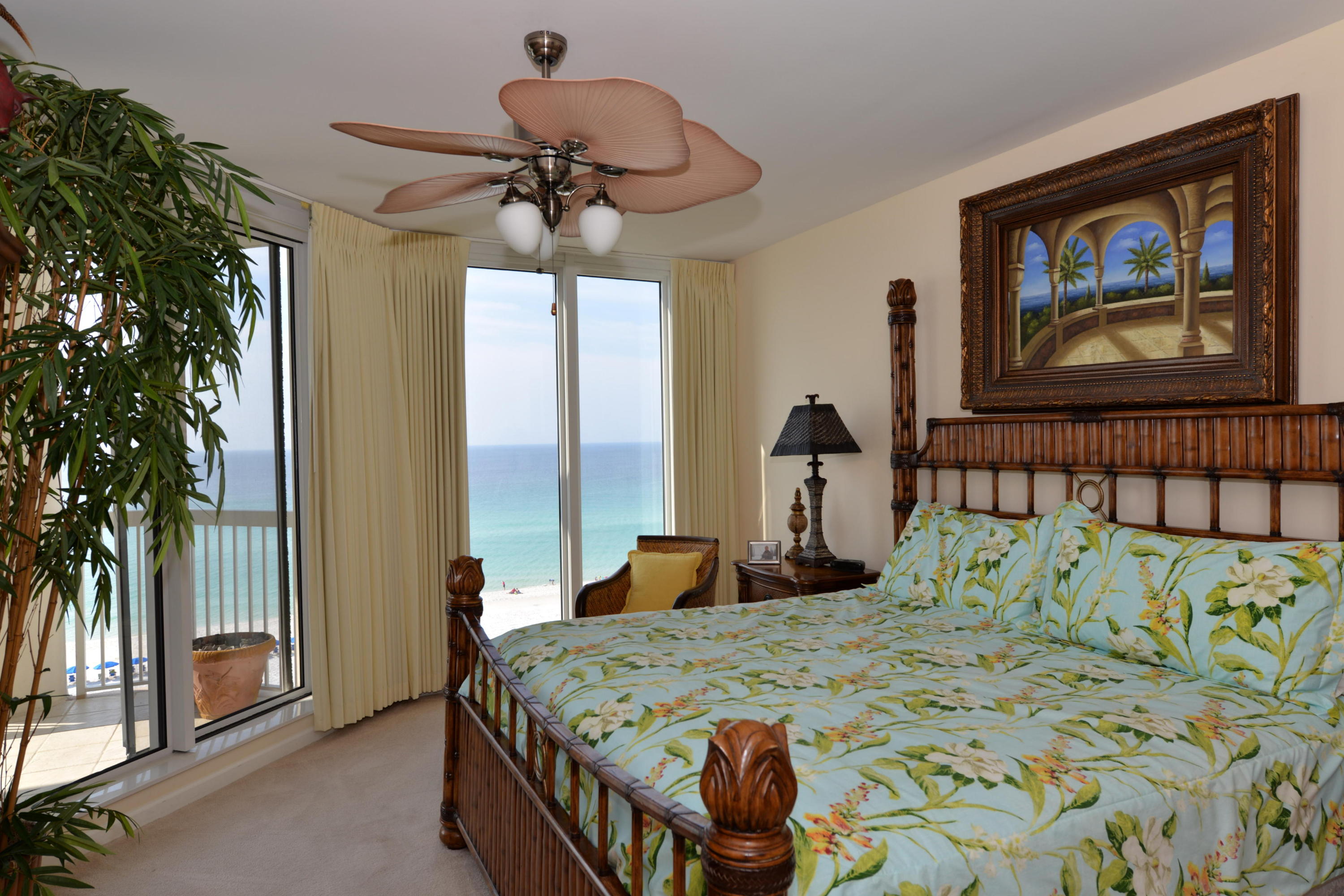 SILVER BEACH TOWERS - Residential