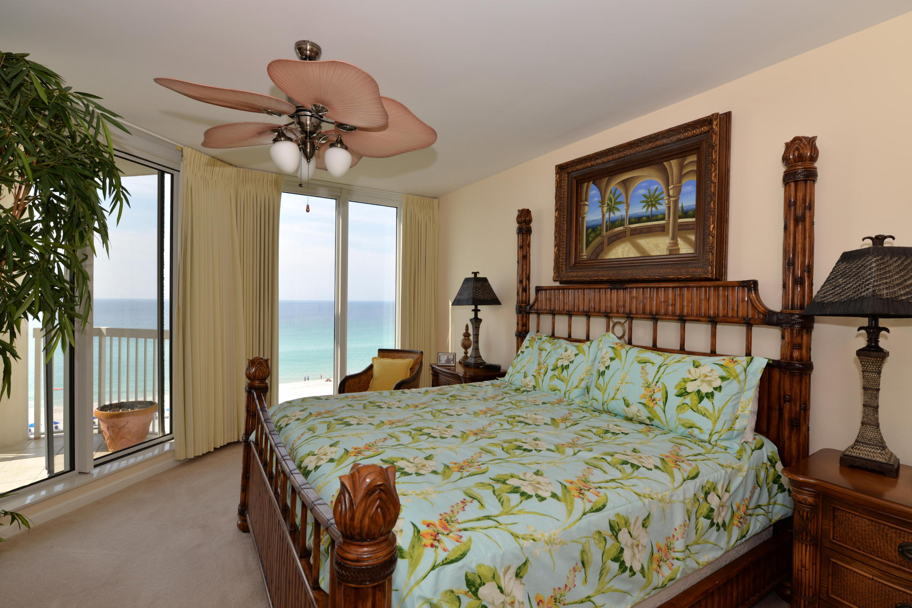 SILVER BEACH TOWERS - Residential
