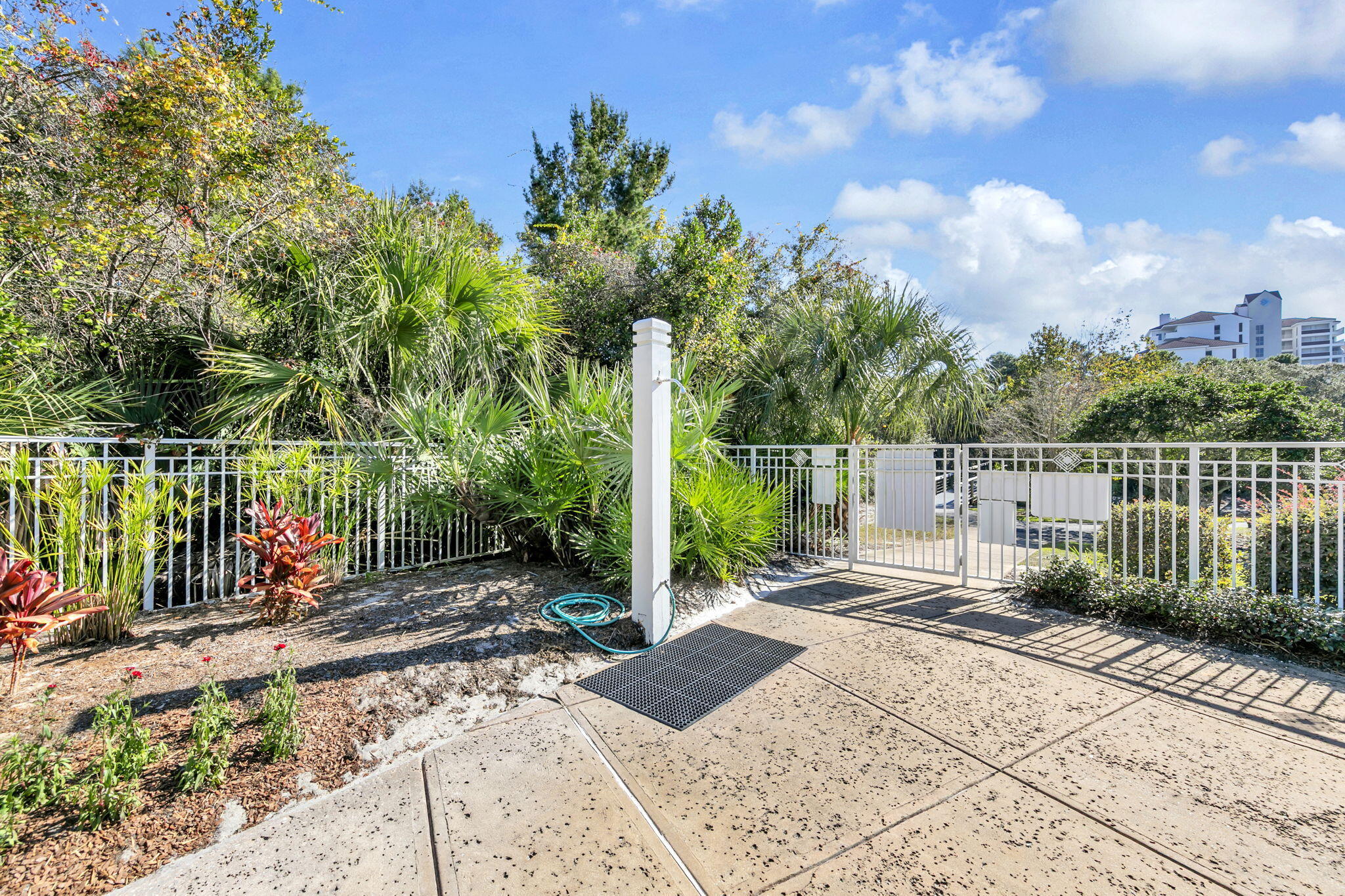 SUMMIT AT TOPS'L (THE) - Residential