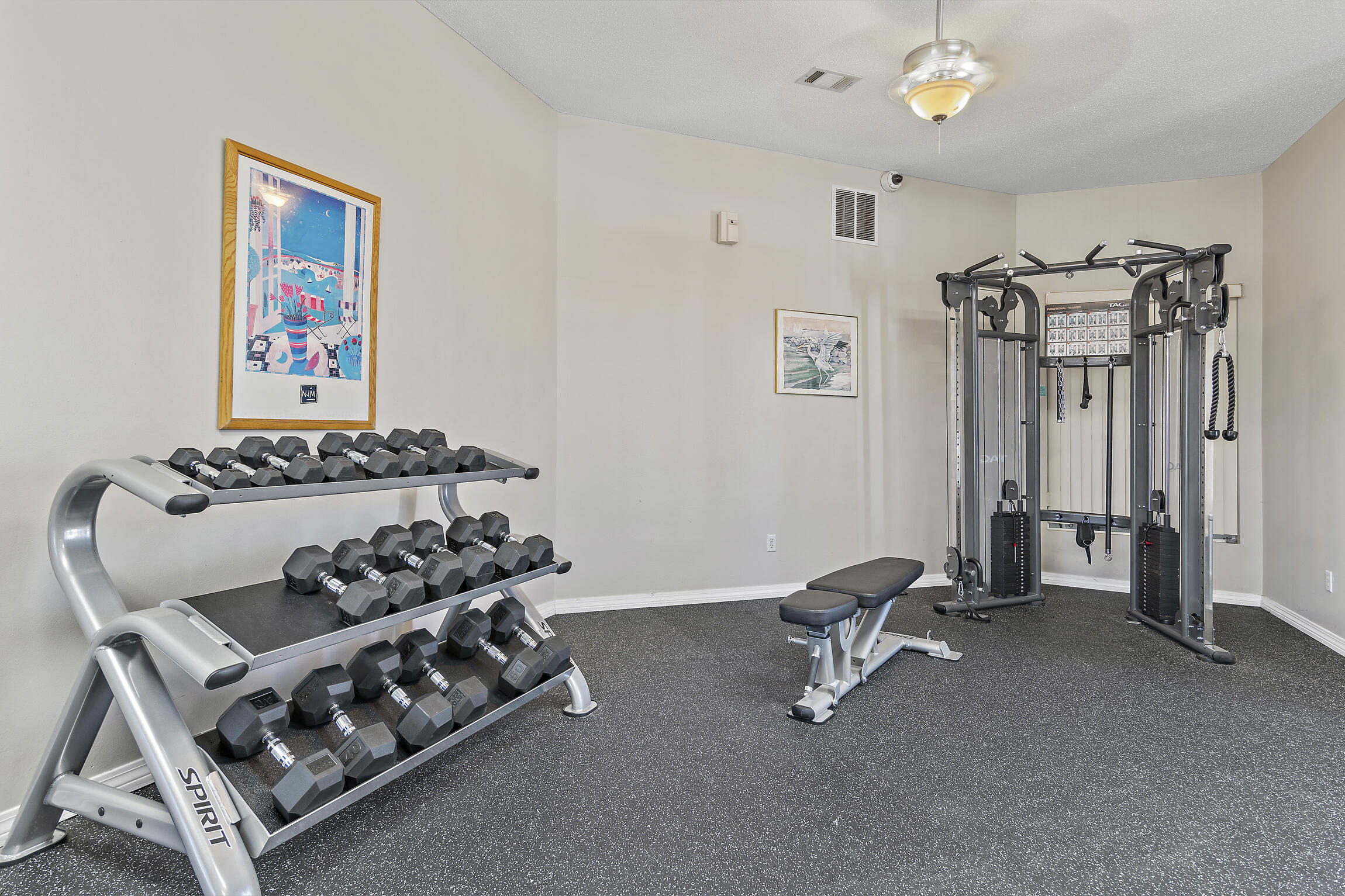 MARAVILLA CONDO 1 - Residential