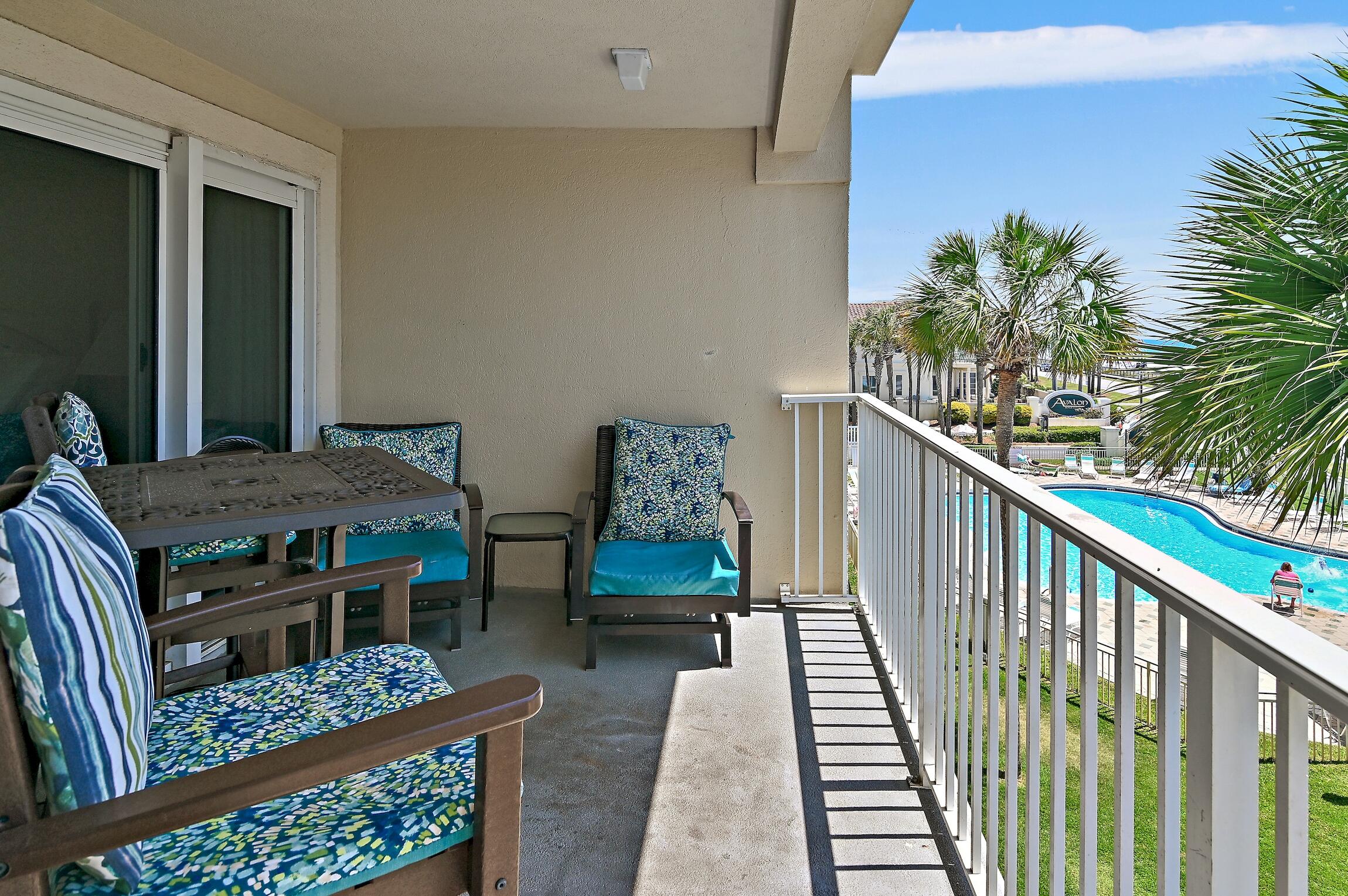 MARAVILLA CONDO 1 - Residential