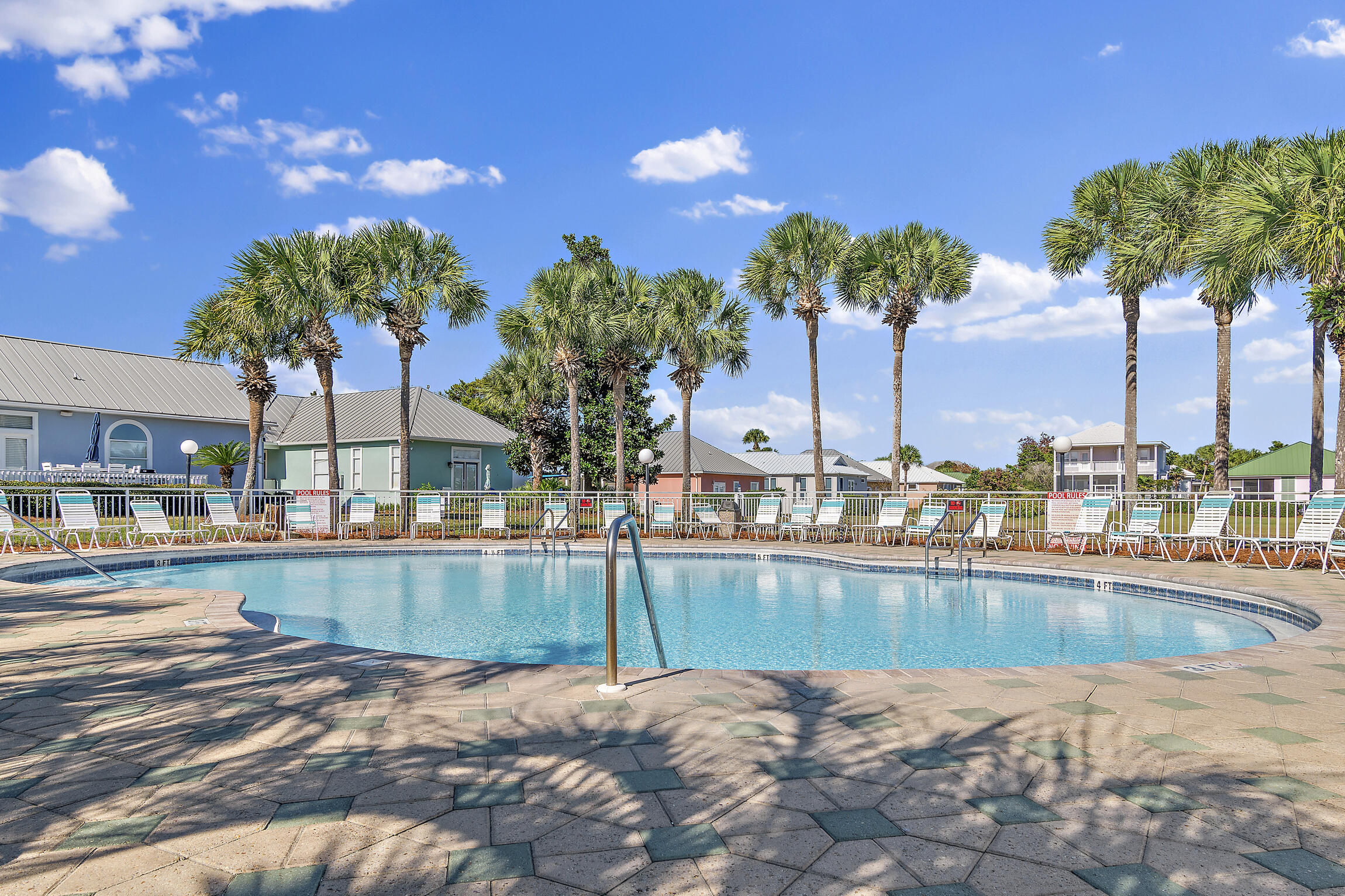 MARAVILLA CONDO 1 - Residential