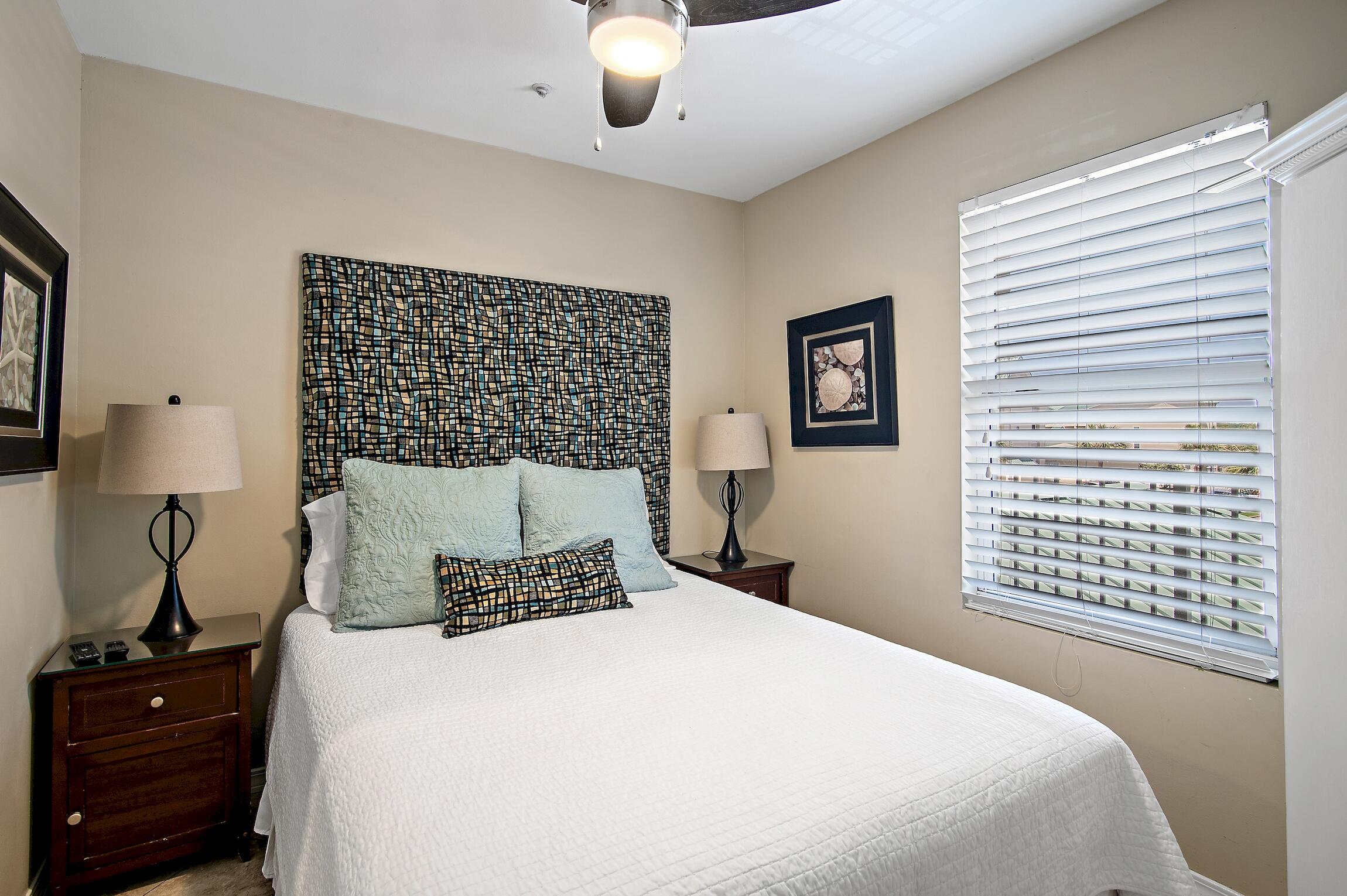 MARAVILLA CONDO 1 - Residential