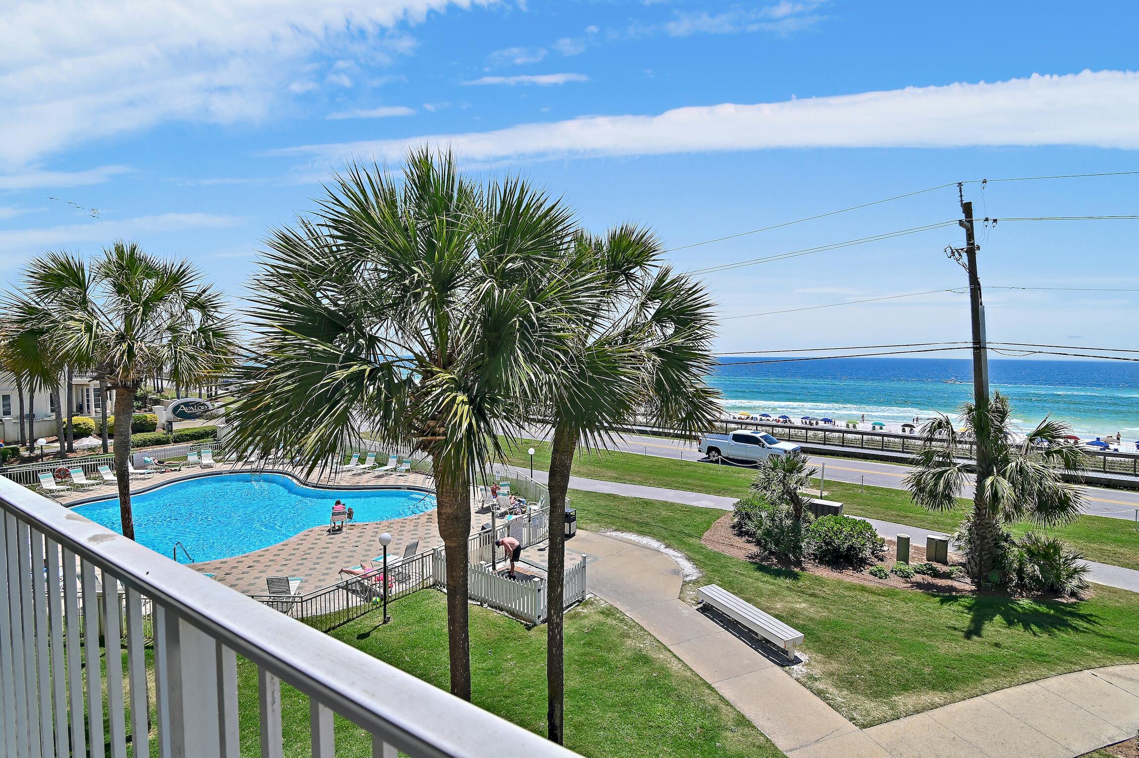 MARAVILLA CONDO 1 - Residential