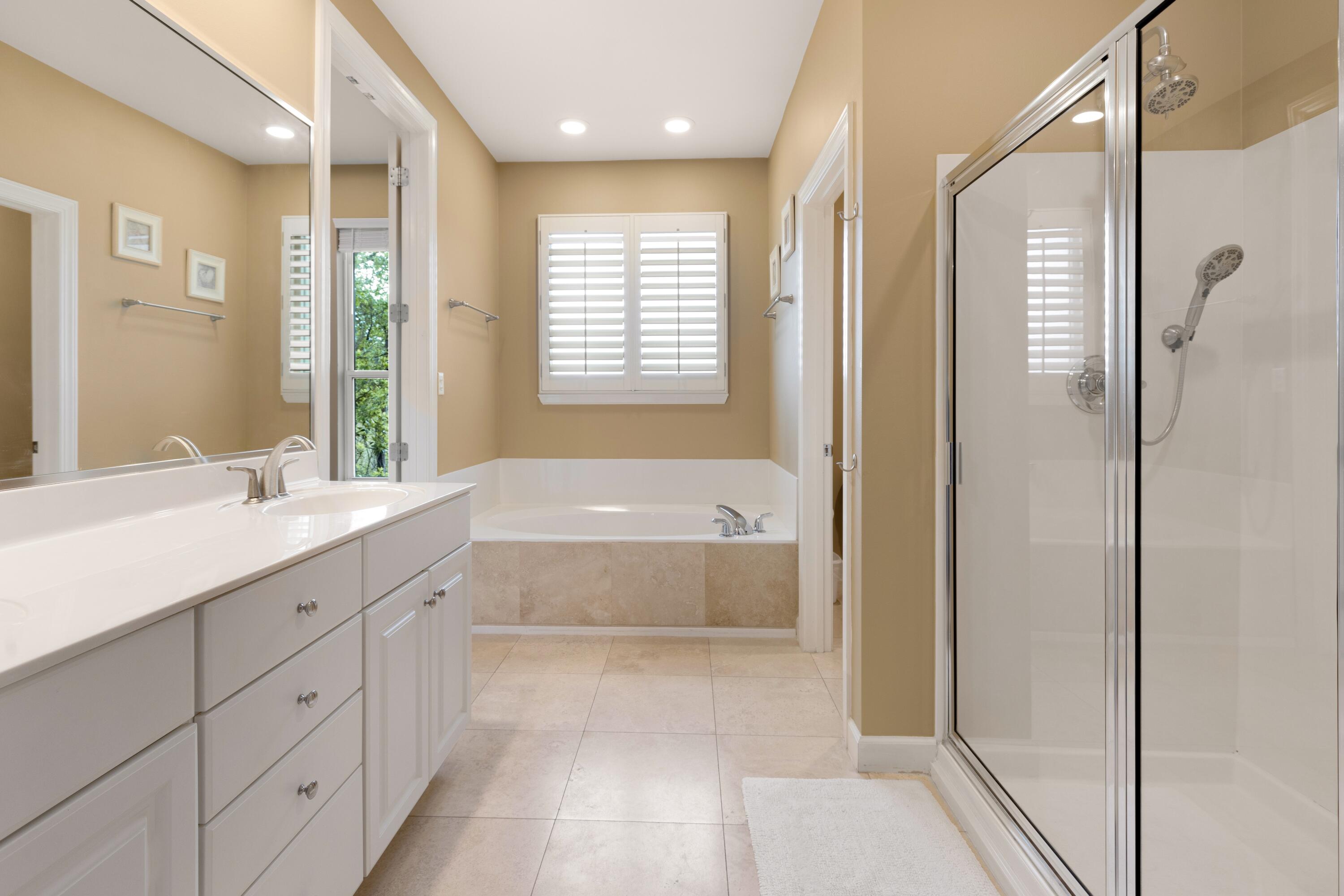 CRYSTAL LAKE II AT SANDESTIN - Residential