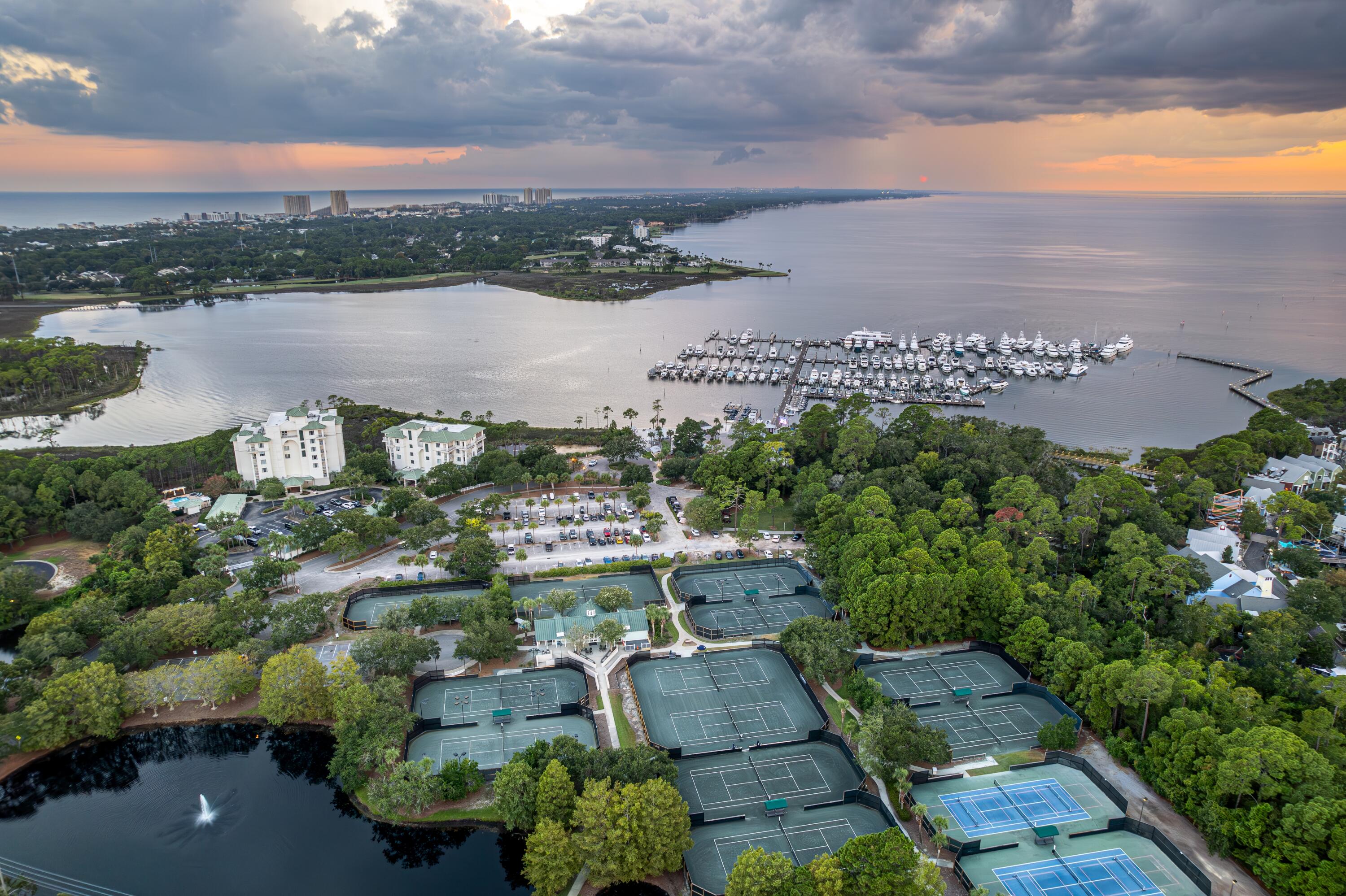 CRYSTAL LAKE II AT SANDESTIN - Residential