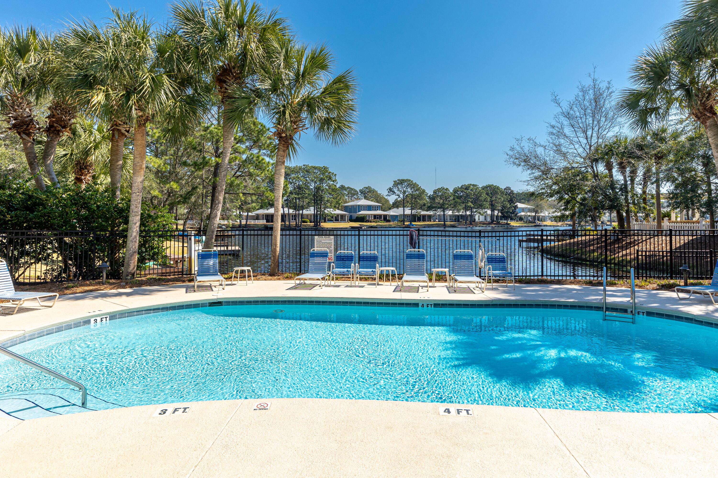 CRYSTAL LAKE II AT SANDESTIN - Residential