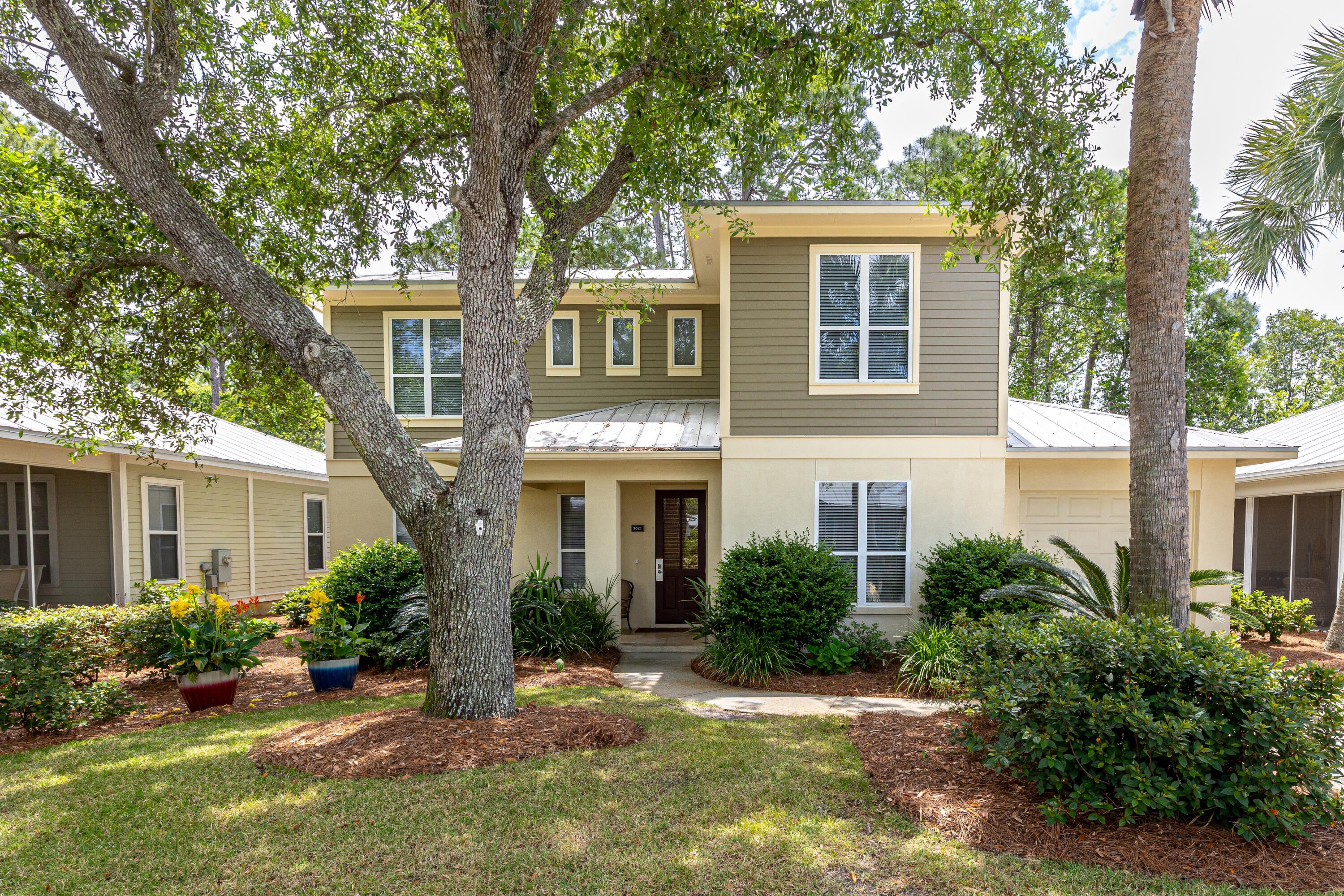 CRYSTAL LAKE II AT SANDESTIN - Residential