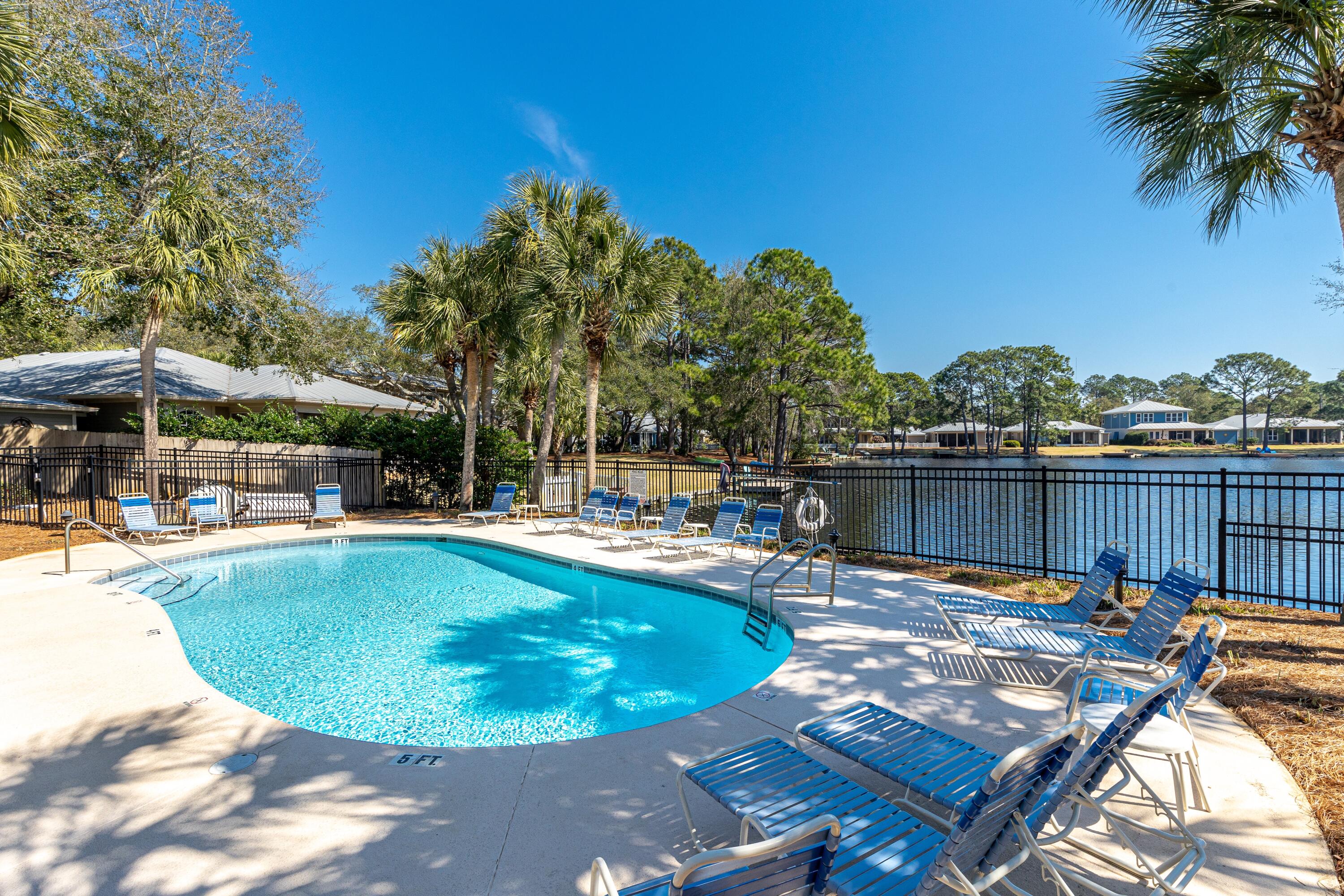 CRYSTAL LAKE II AT SANDESTIN - Residential