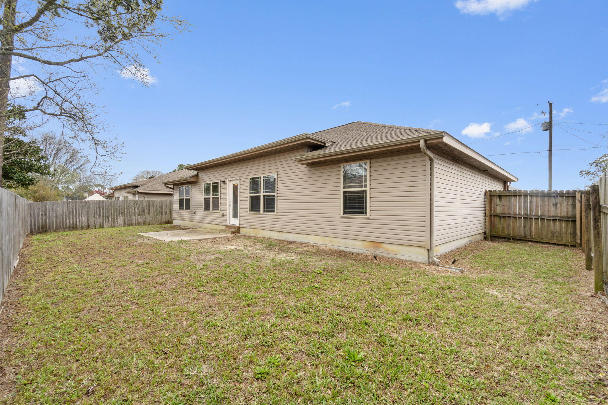 CASA LOMA S/D 1ST ADDN - Residential Lease