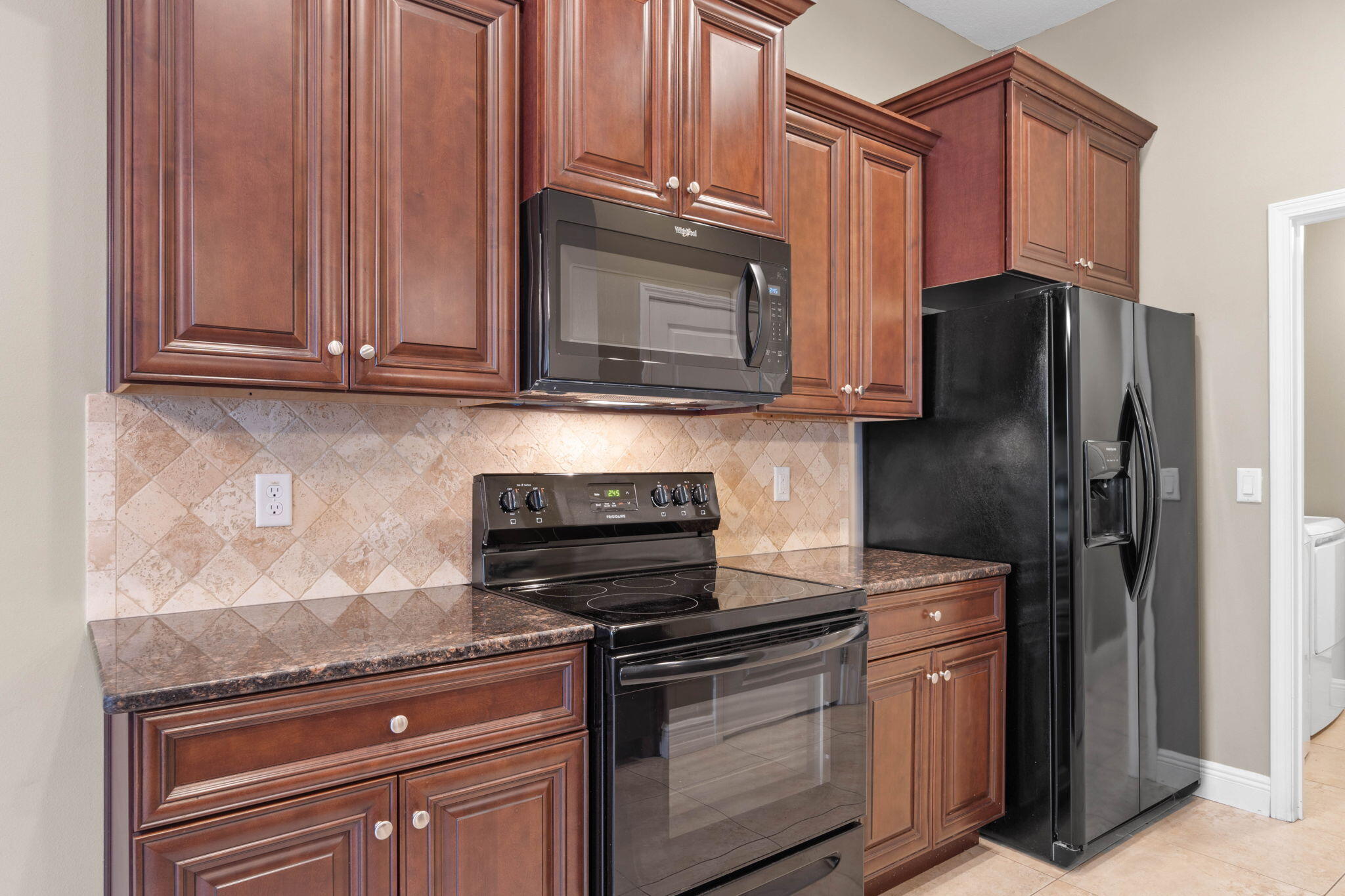 CASA LOMA S/D 1ST ADDN - Residential Lease