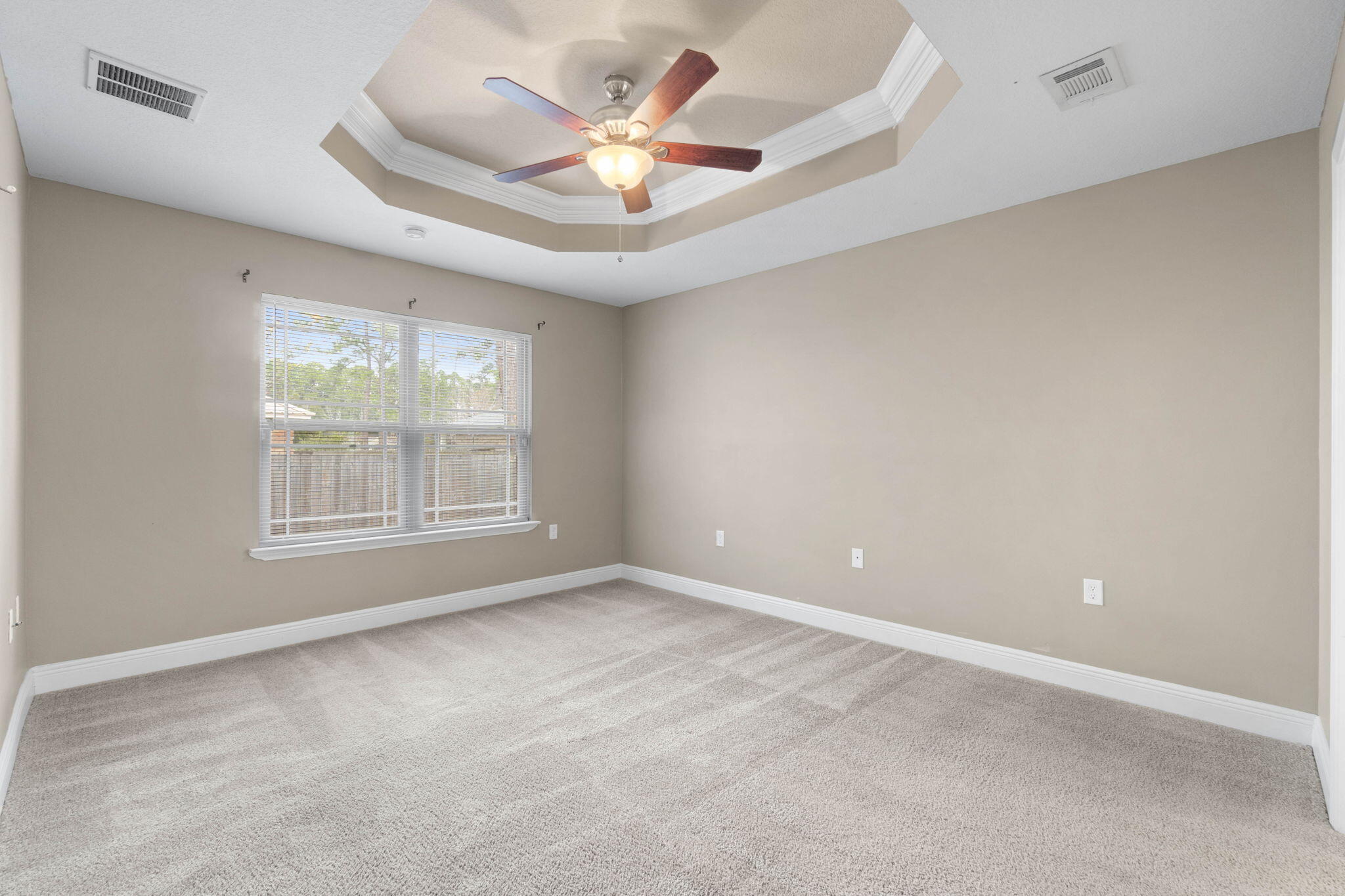 CASA LOMA S/D 1ST ADDN - Residential Lease