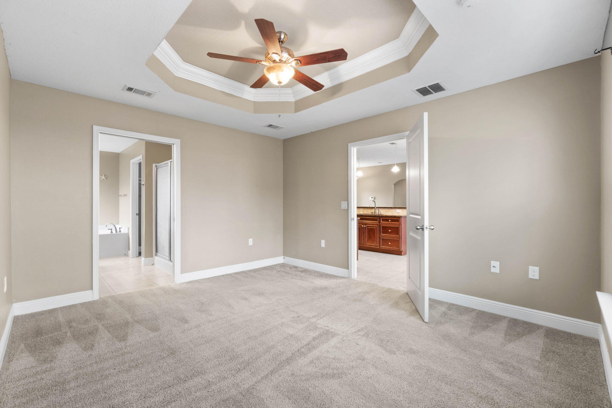 CASA LOMA S/D 1ST ADDN - Residential Lease