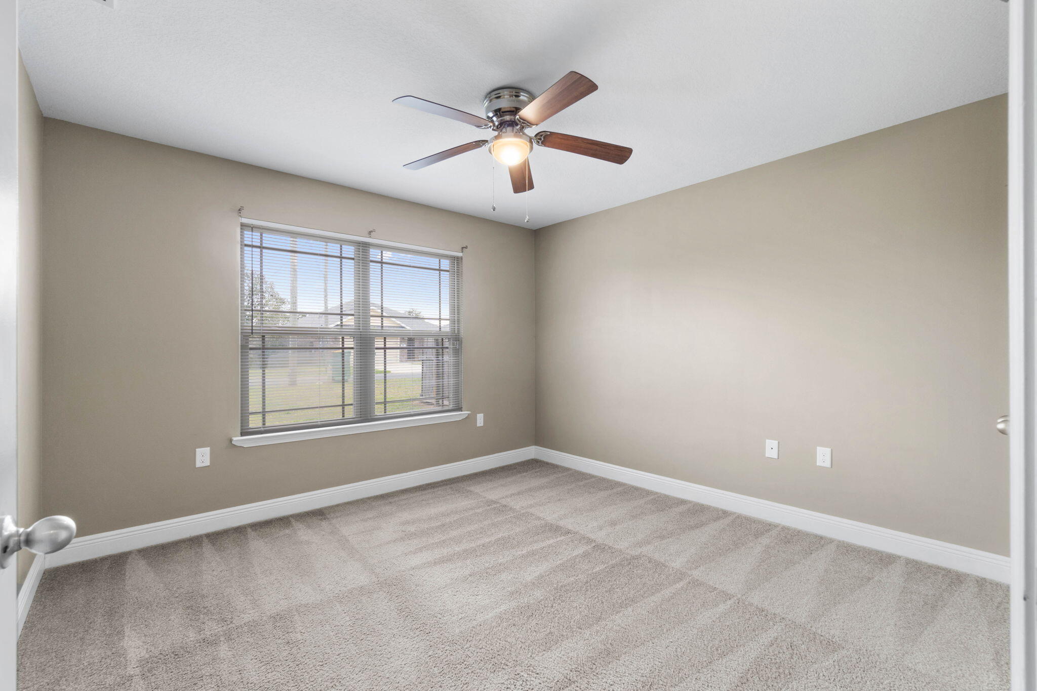 CASA LOMA S/D 1ST ADDN - Residential Lease