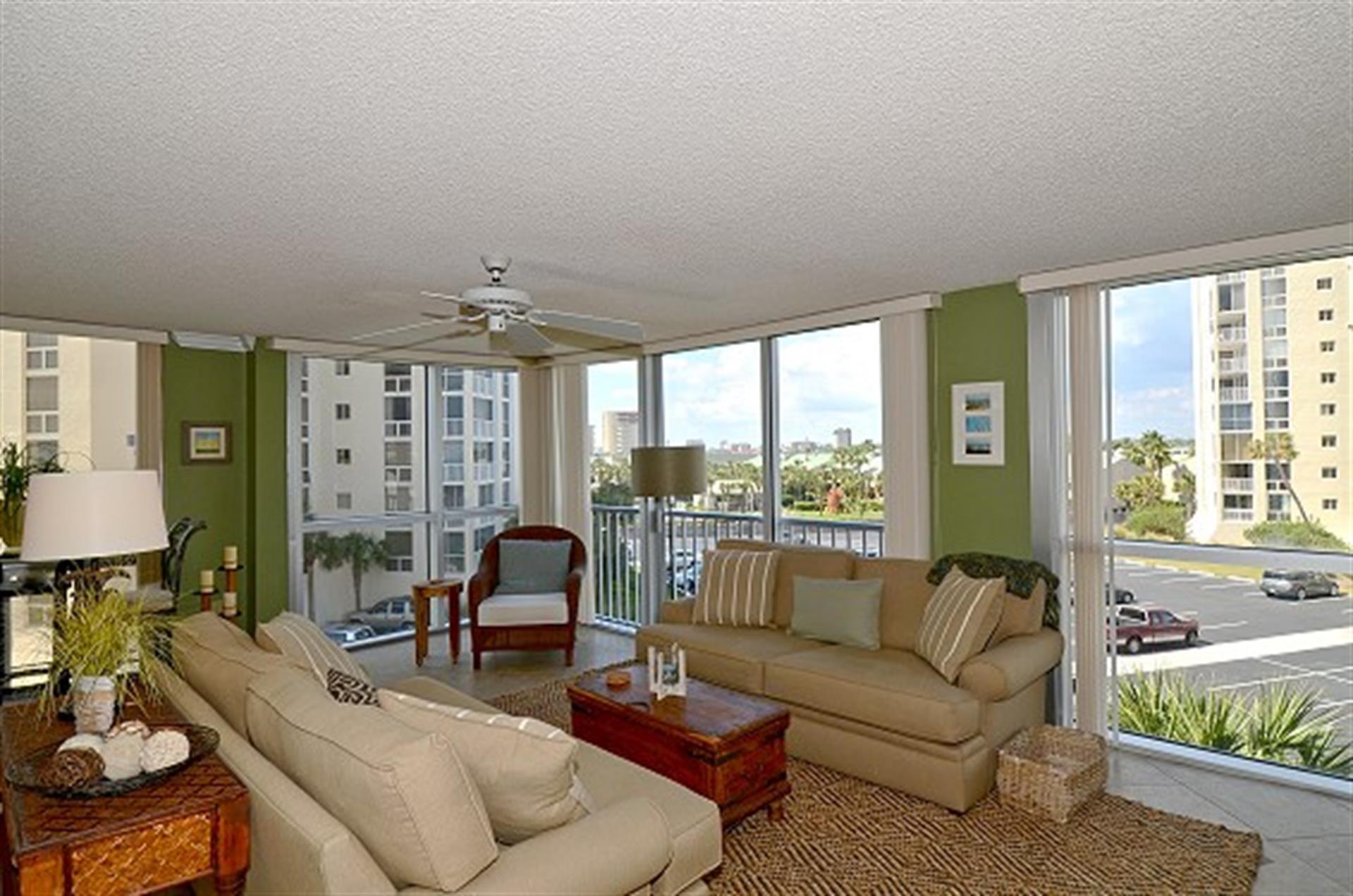 SHORELINE TOWERS 1 - Residential