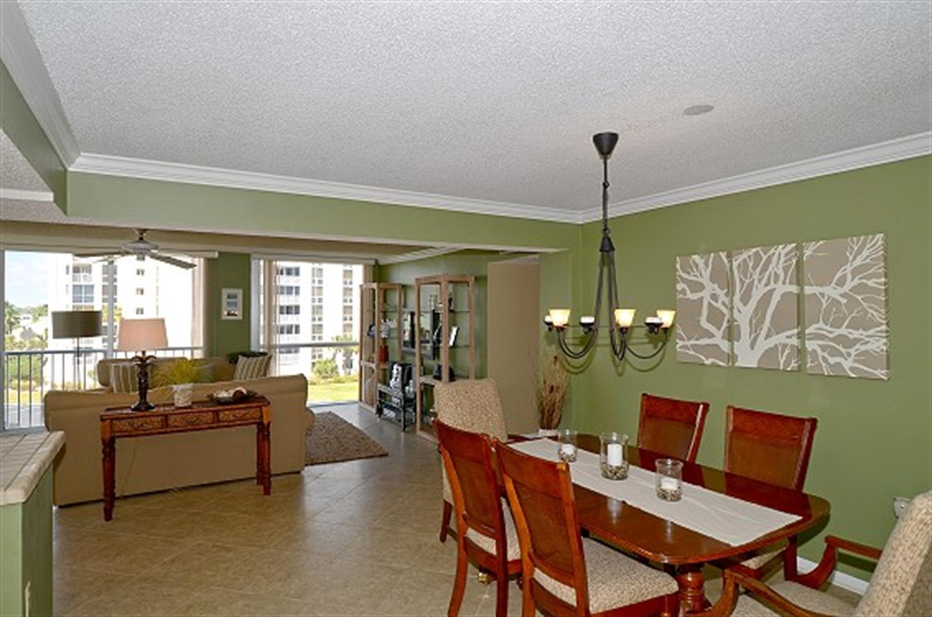 SHORELINE TOWERS 1 - Residential