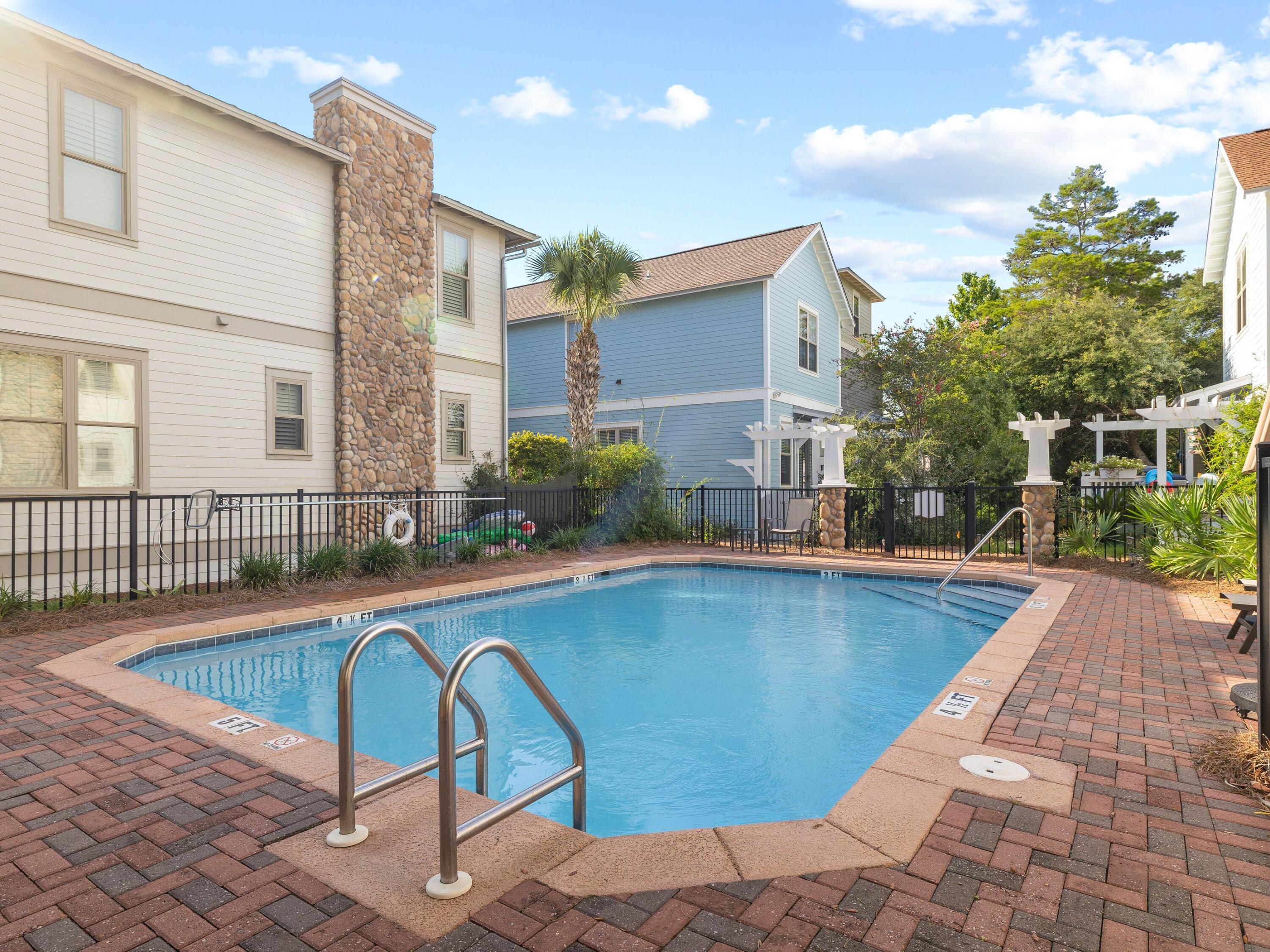 GRAYTON COVE - Residential