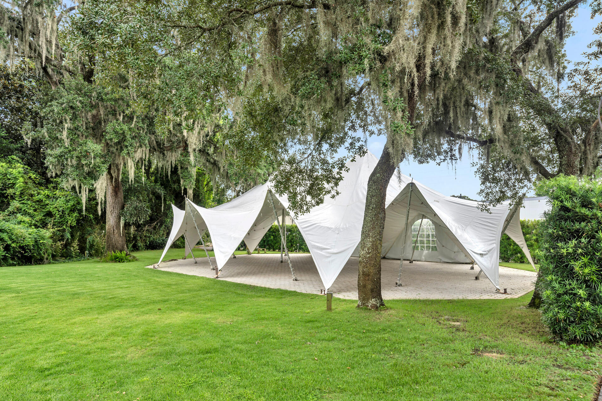 MAGNOLIA MANOR - Land