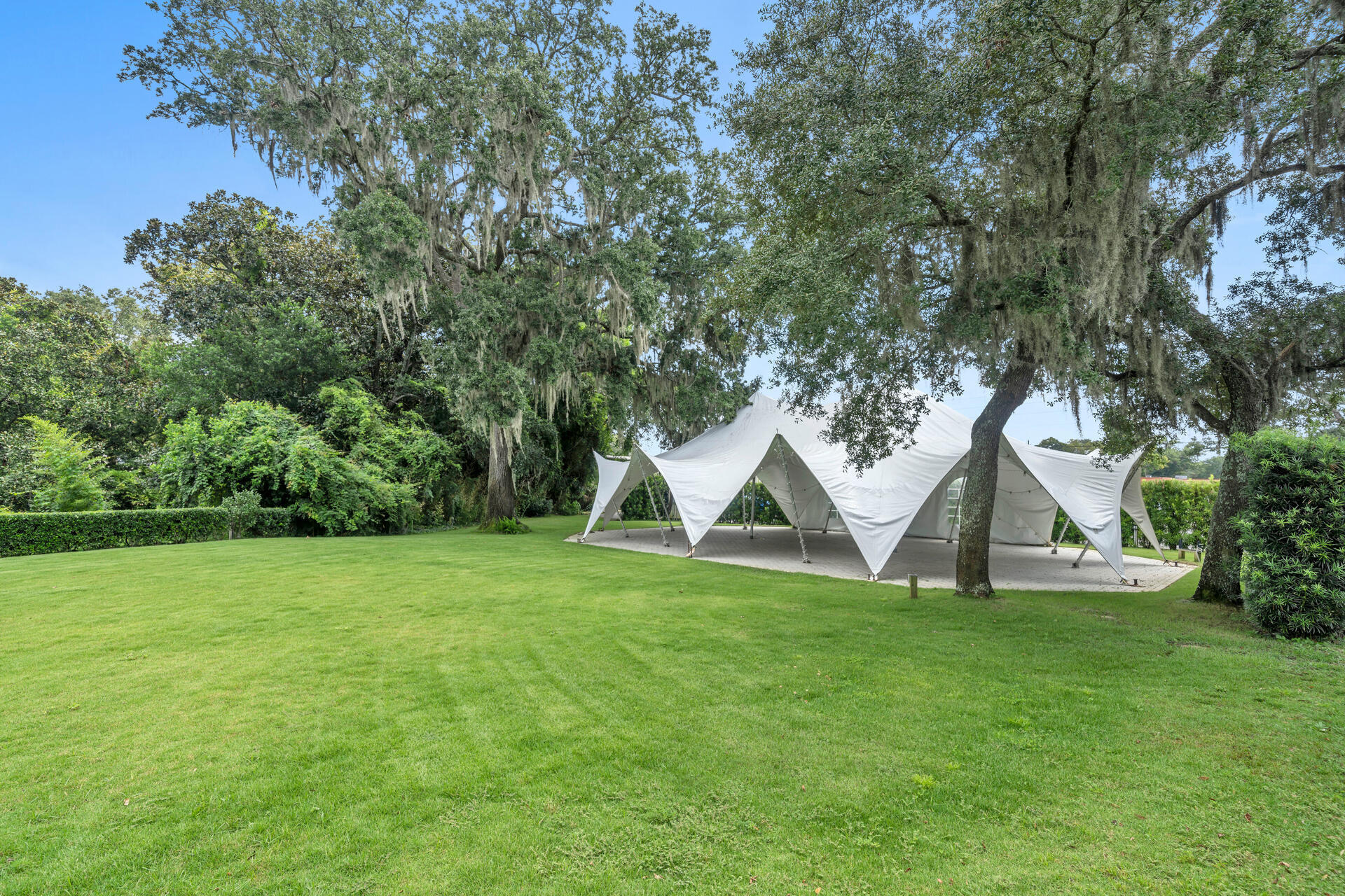 MAGNOLIA MANOR - Land