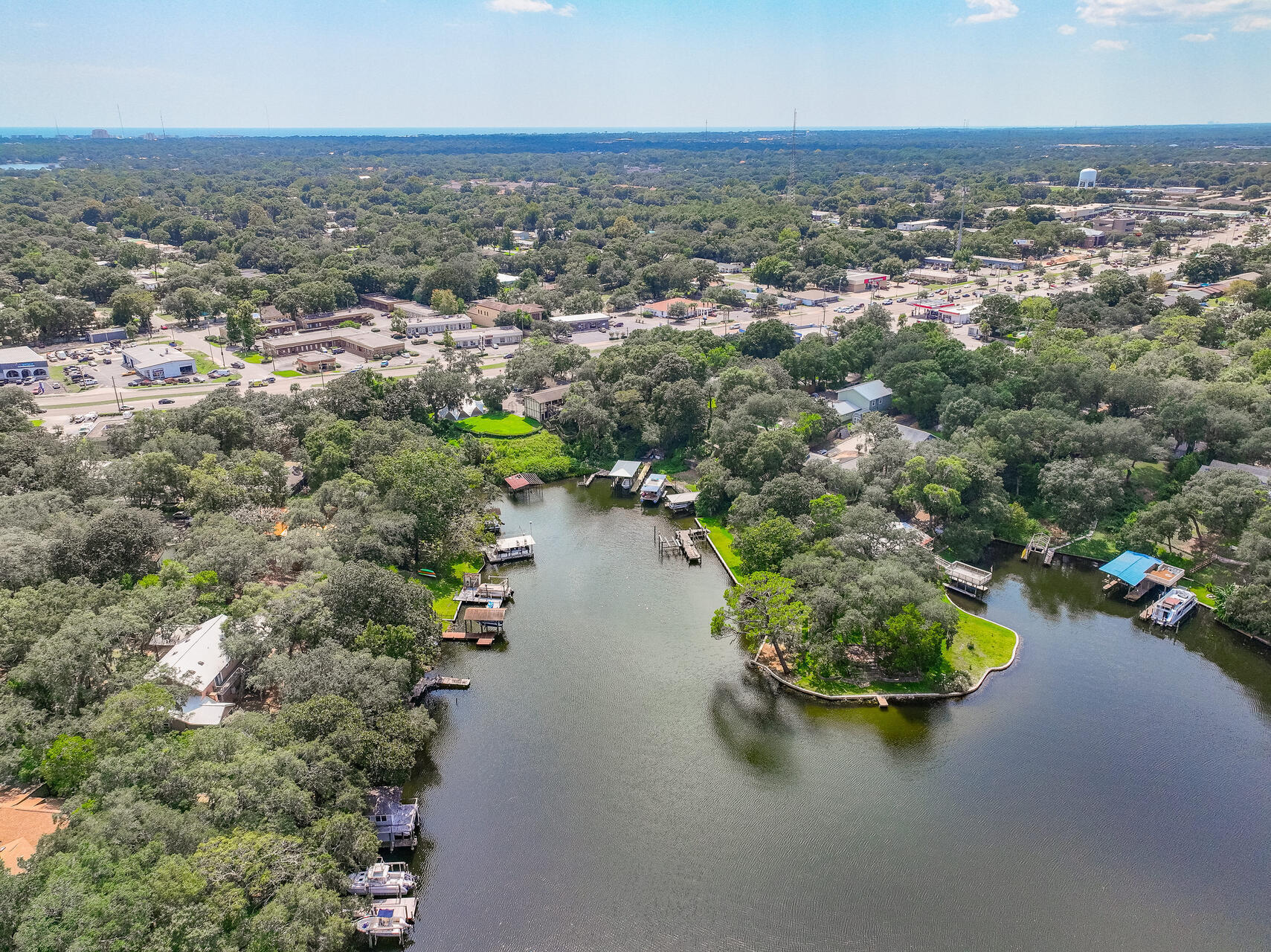 MAGNOLIA MANOR - Land