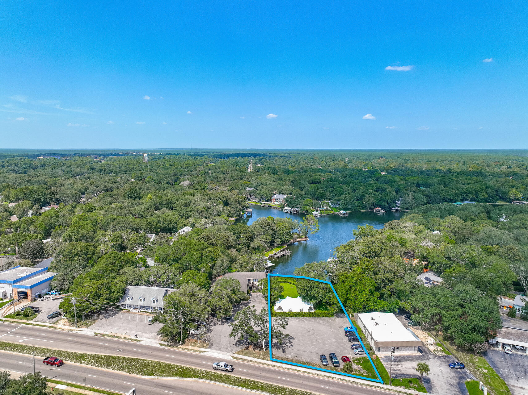 MAGNOLIA MANOR - Land