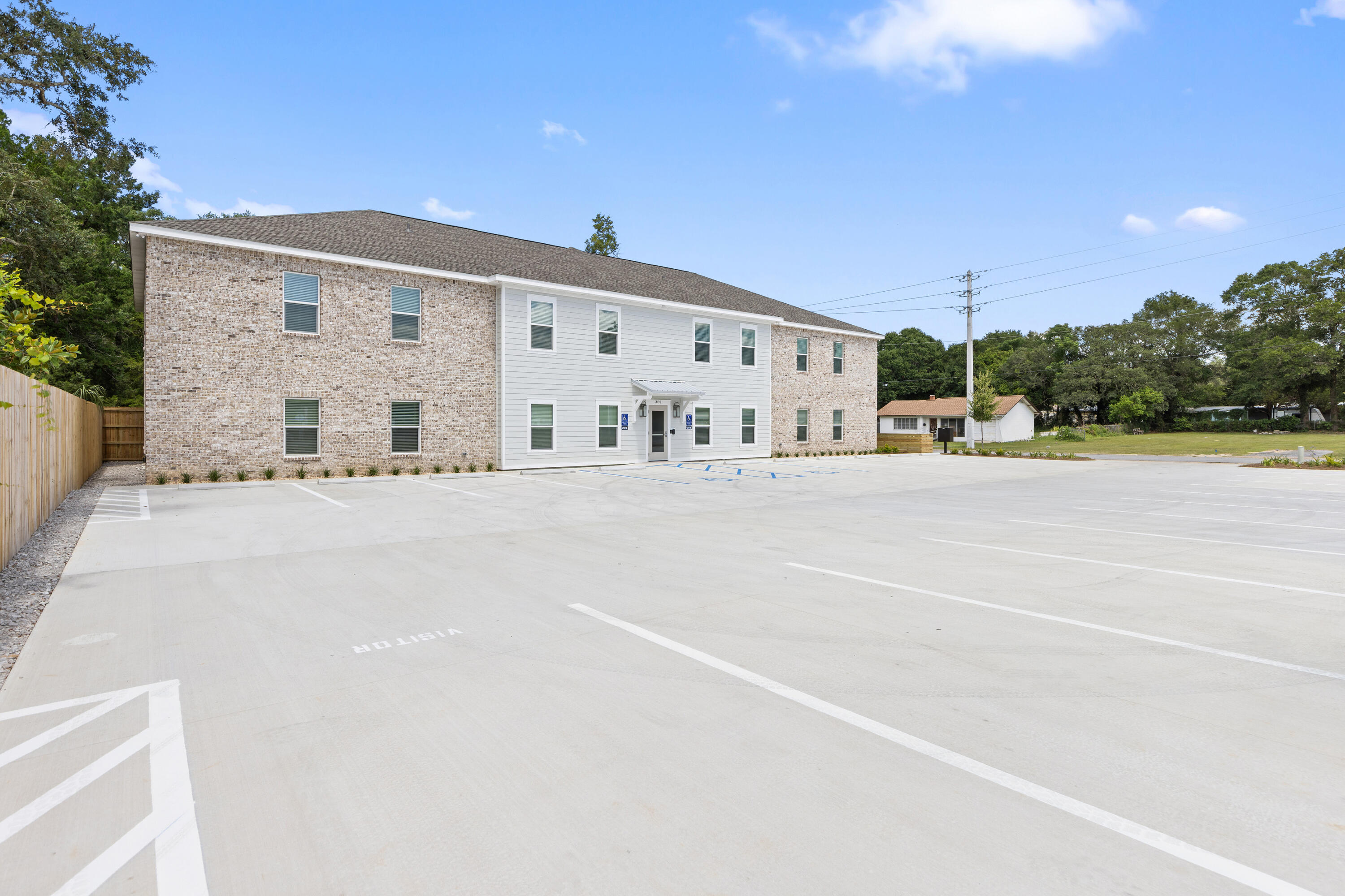 165 South - Residential Lease