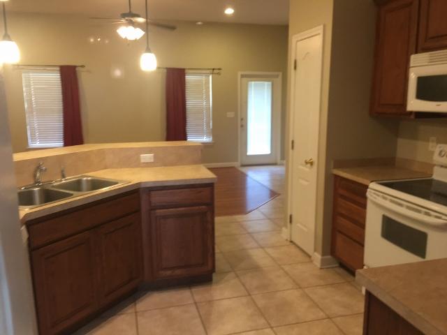 Oakleaf Estates - Residential Lease