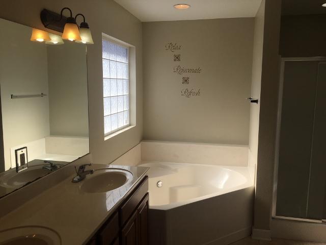 Oakleaf Estates - Residential Lease
