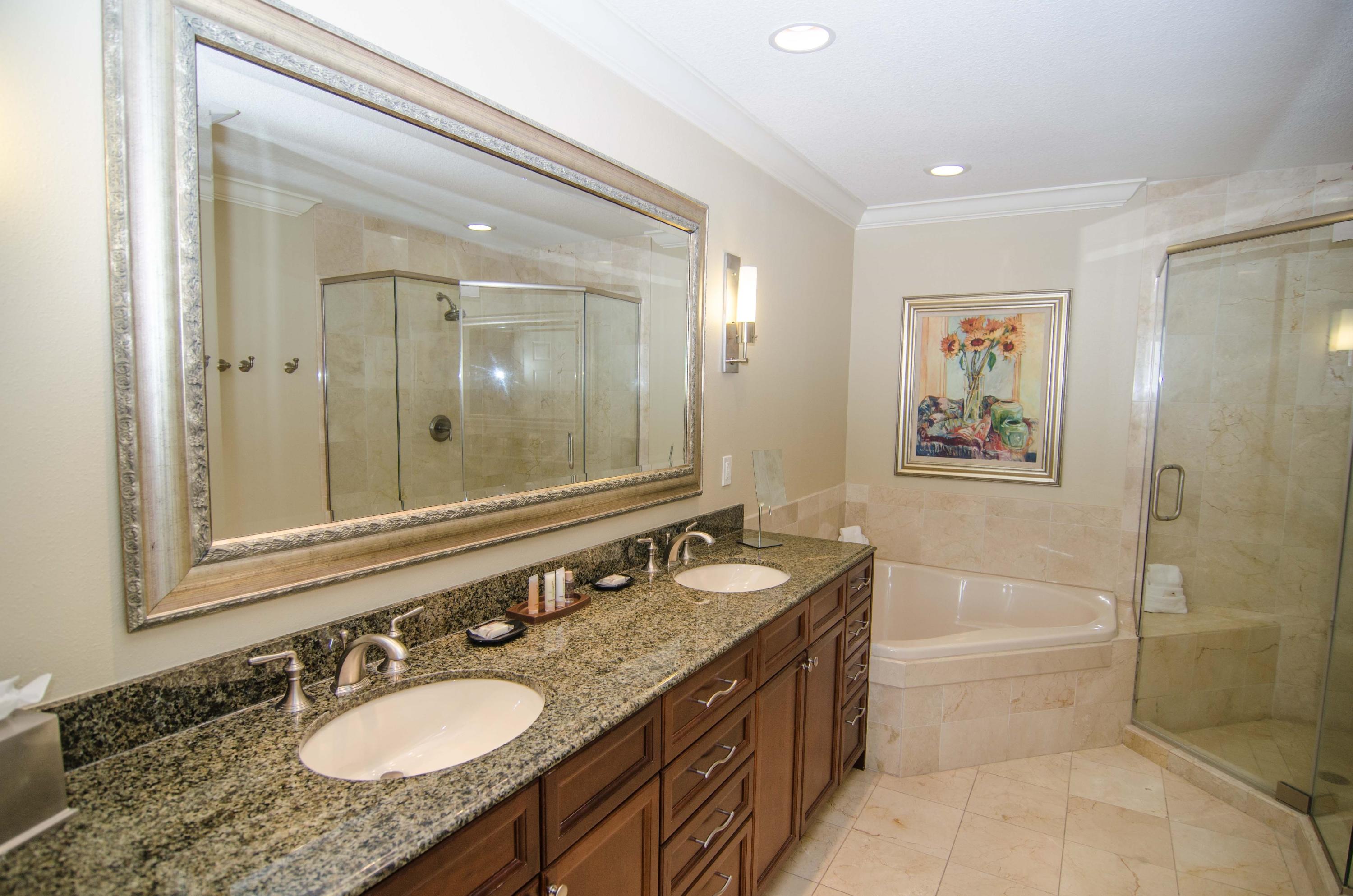 EMERALD GRANDE - Residential