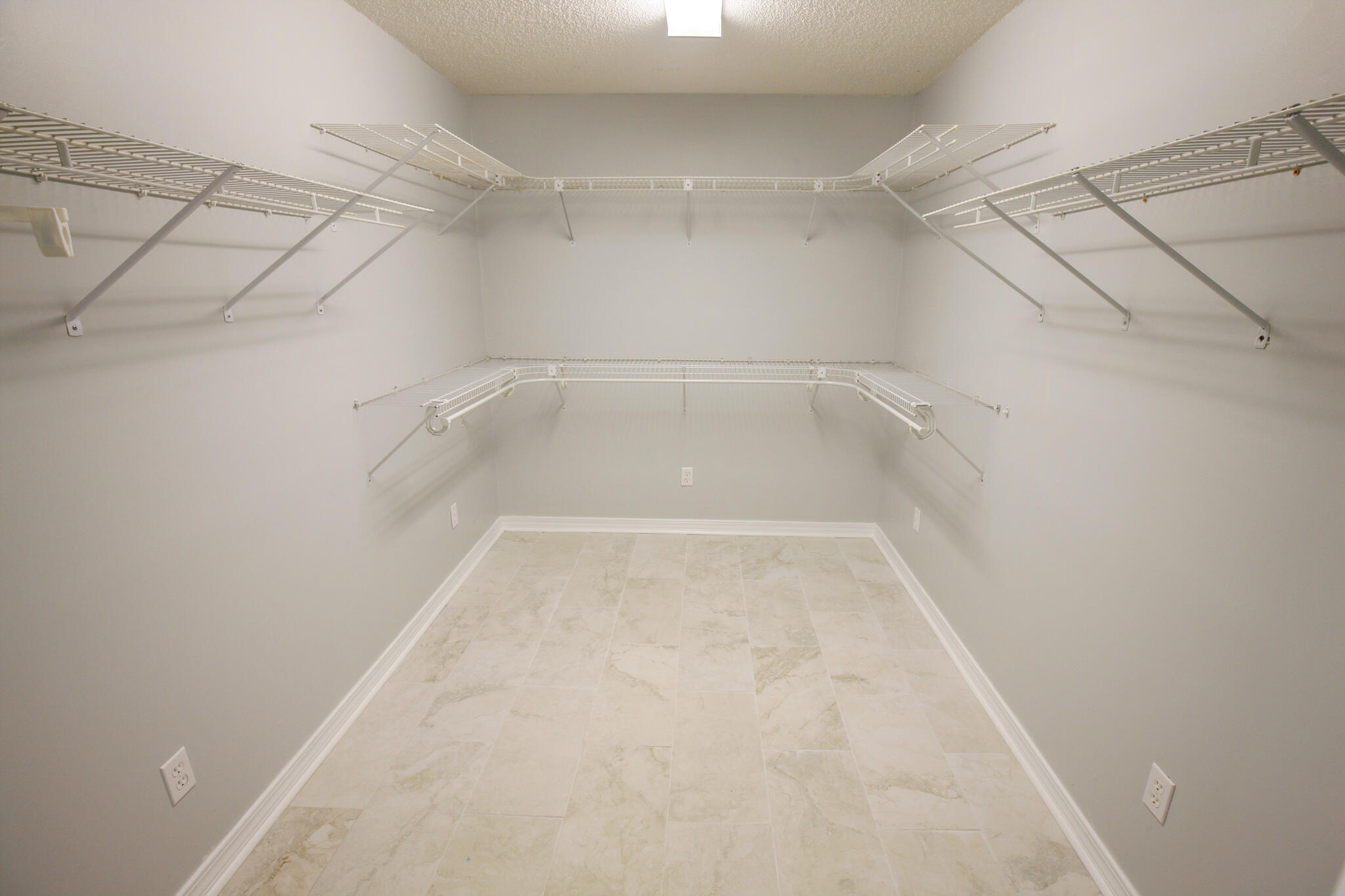 BAY FOREST - Residential