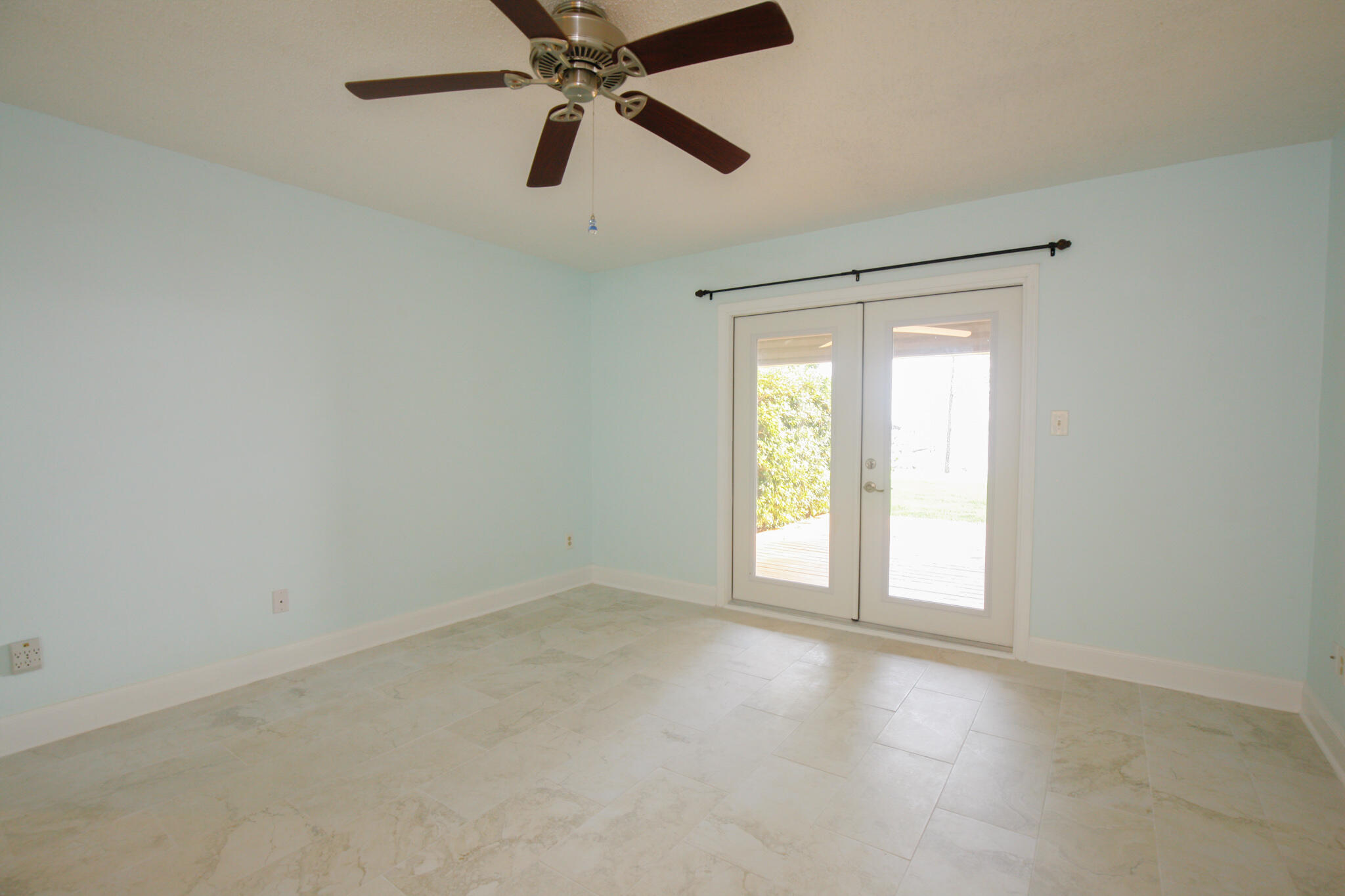 BAY FOREST - Residential